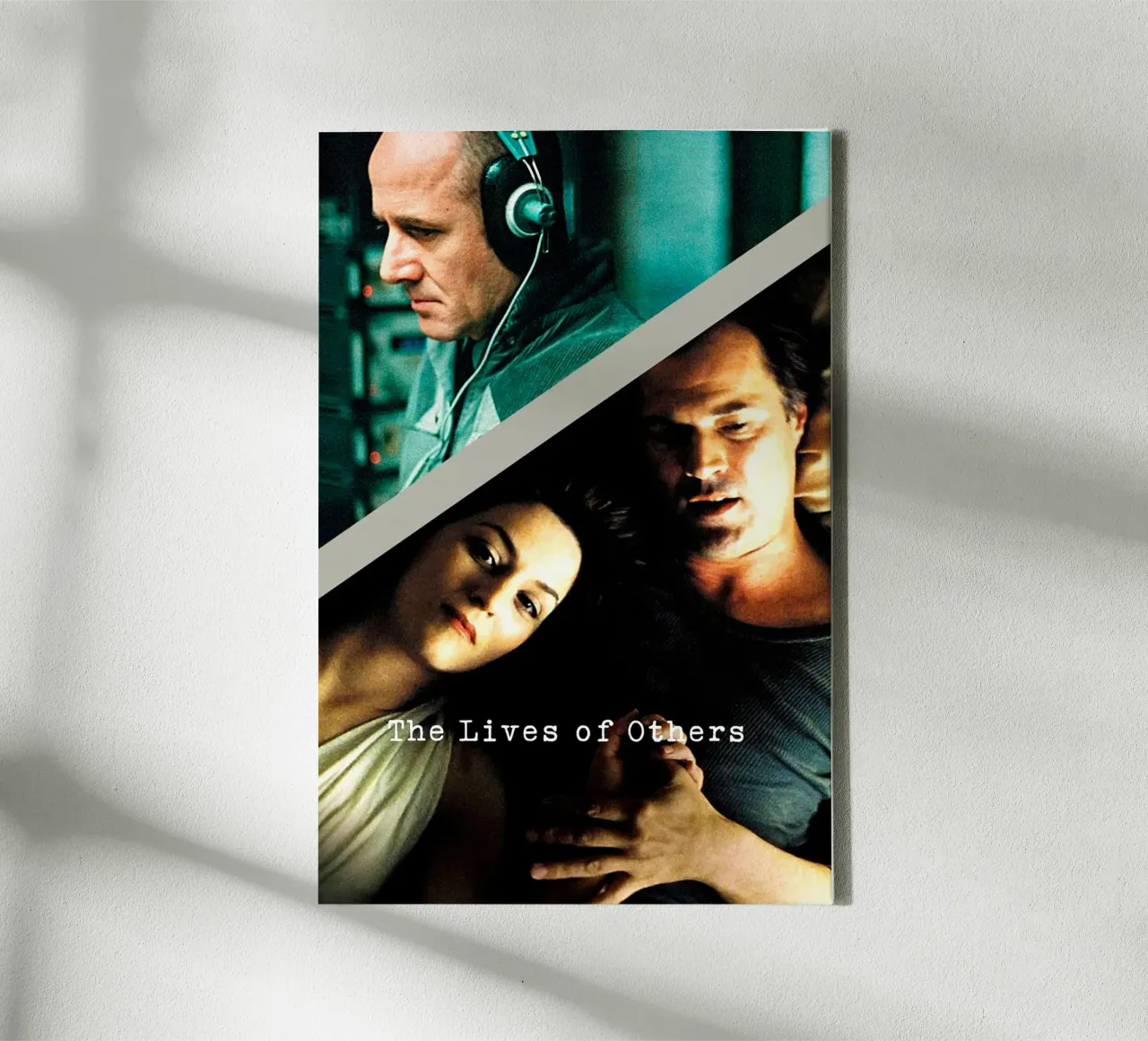 The Lives of Others/ Das Leben der Anderen tela con Cornice a cassetta da Attaboy Dsgn