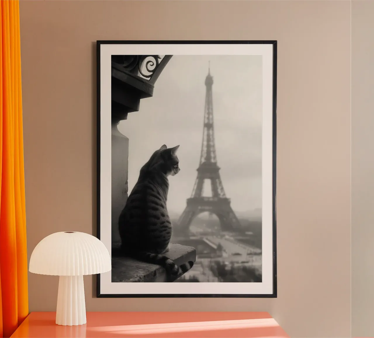 Gatto con Torre Eiffel Parigi | Foto vintage in bianco e nero poster da Autofocus