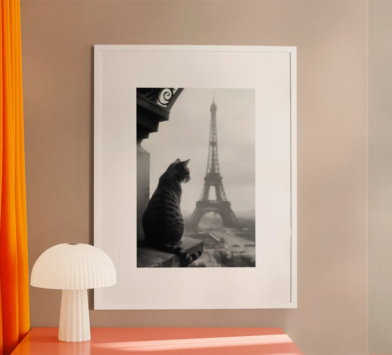Gatto con Torre Eiffel Parigi | Foto vintage in bianco e nero poster da Autofocus