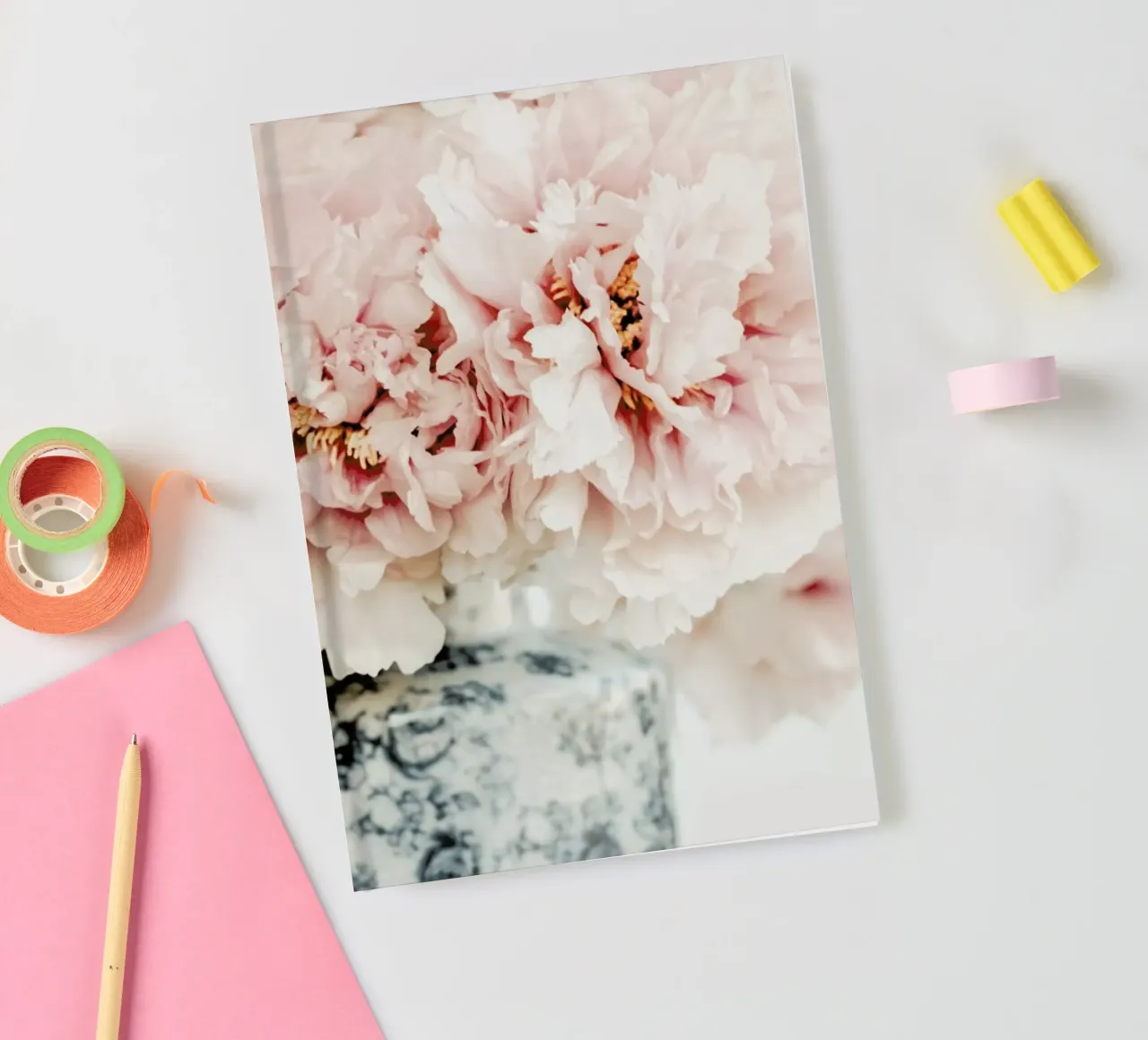 Peonies In A Vase diario da Ingrid Beddoes