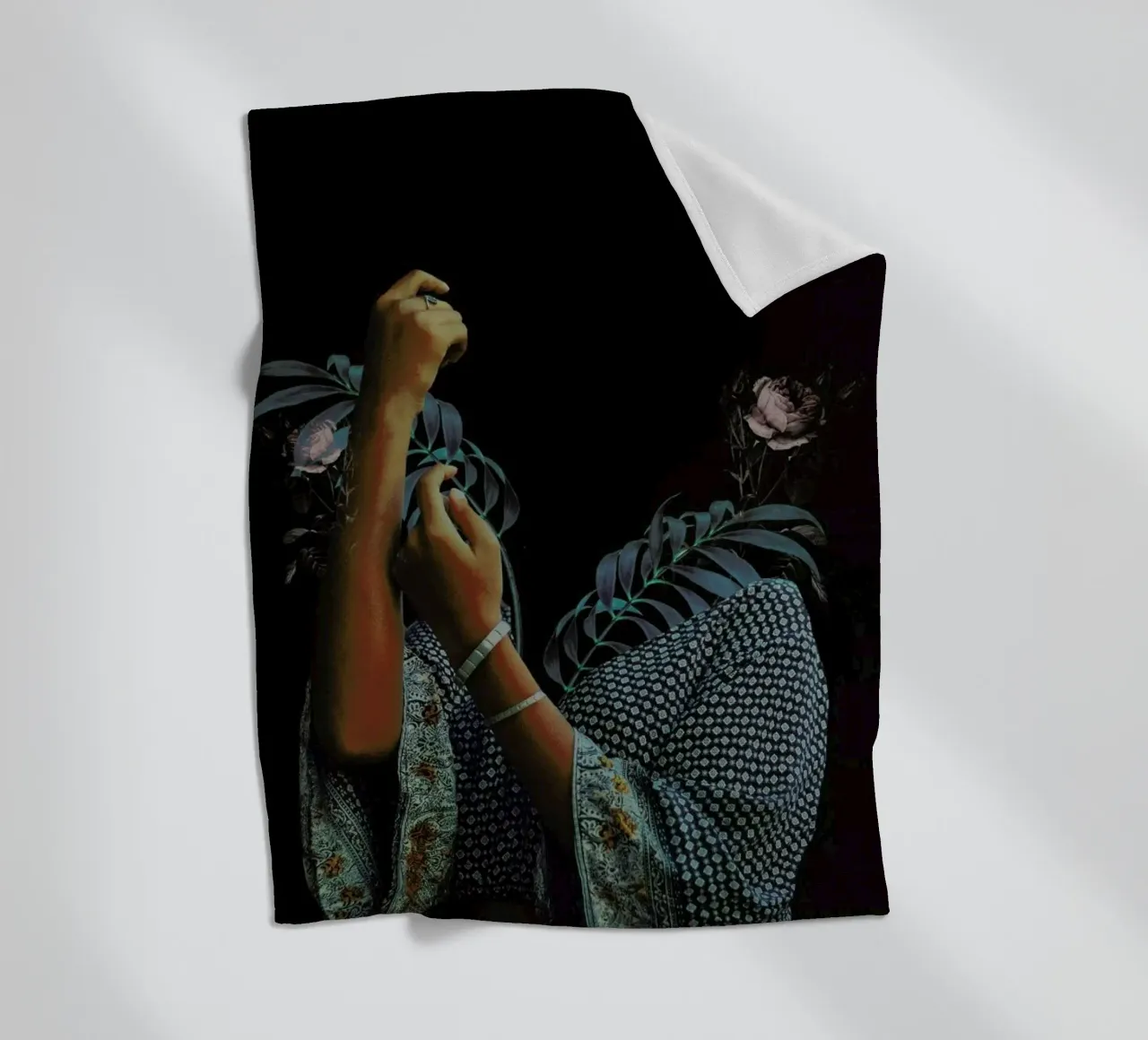 Seconds Before Dawn coperta in pile da Frank Moth