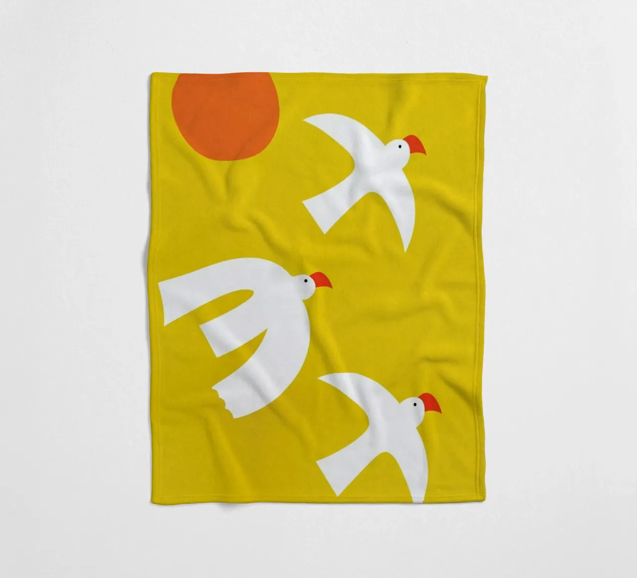 Flying Doves Fleecedecke von Little Flourishes