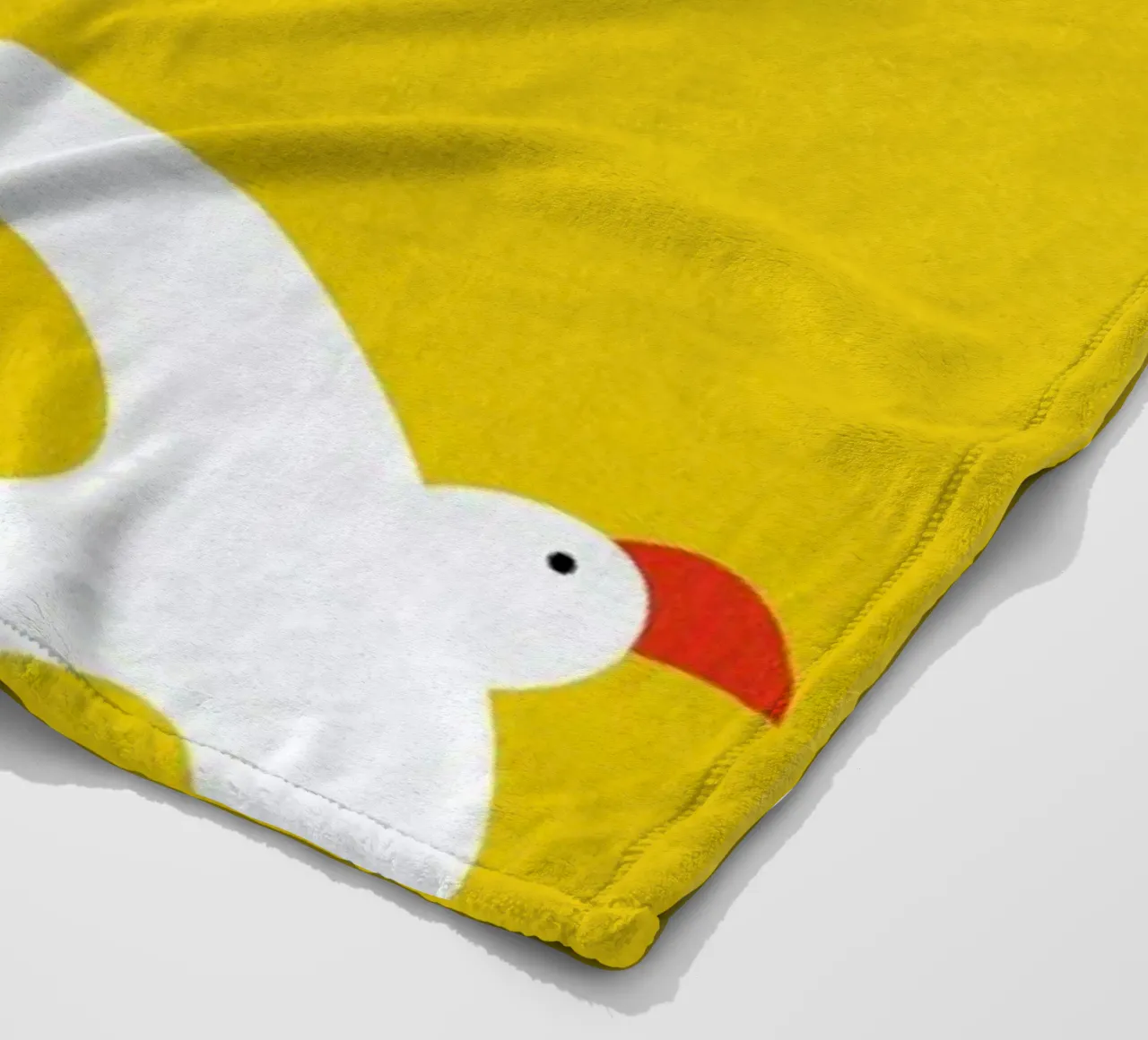 Flying Doves Fleecedecke von Little Flourishes