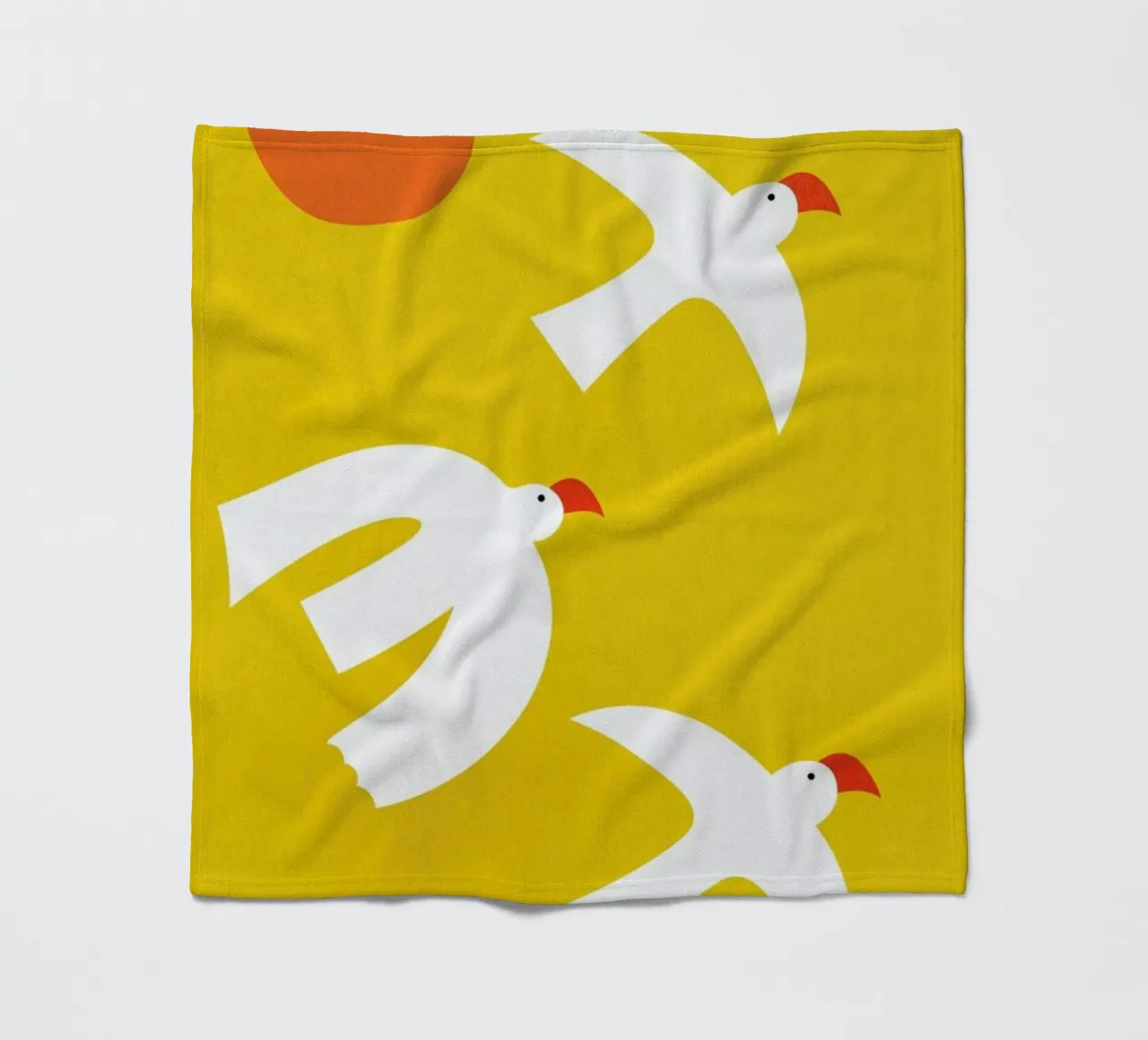 Flying Doves Fleecedecke von Little Flourishes