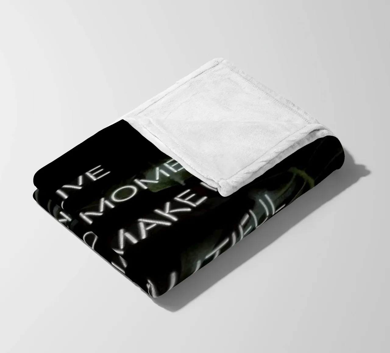 Live in the Moment coperta in pile da Oh Darling