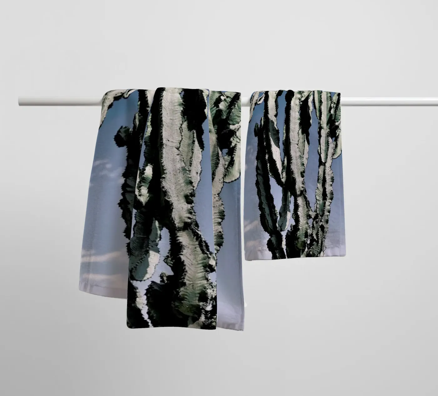 Radial towel by Flora & Fauna
