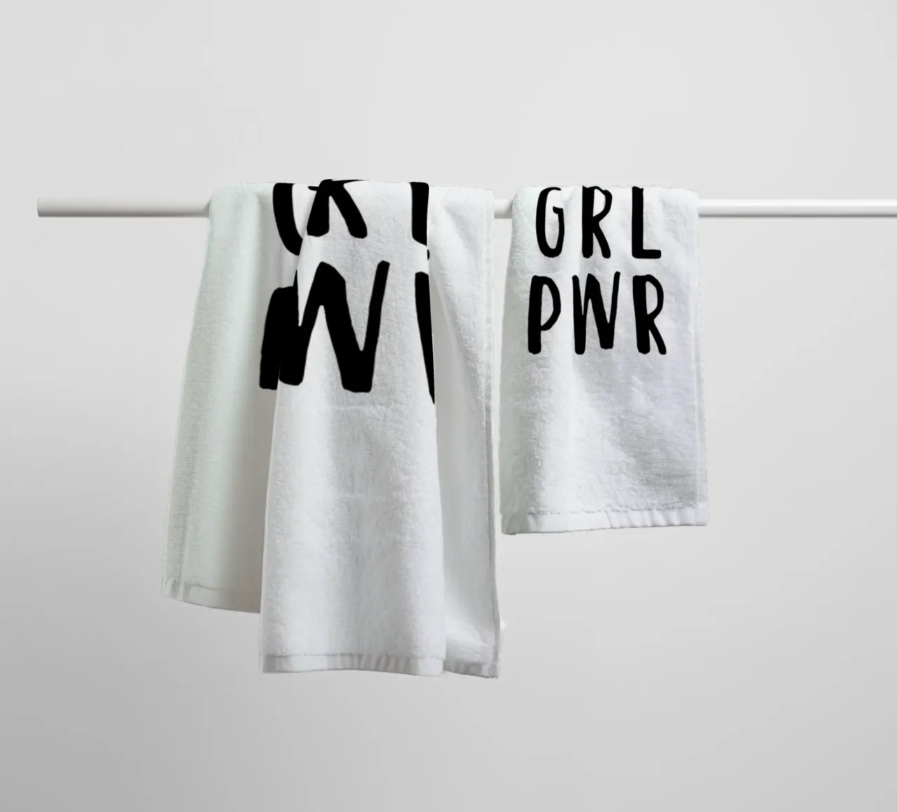 GRL PWR asciugamano da bagno da daylight design studio