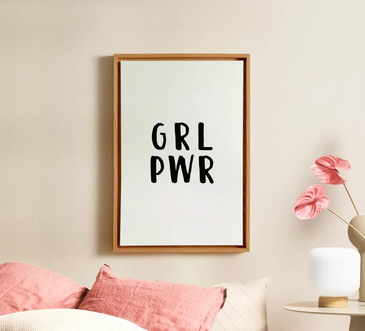 GRL PWR tela con Cornice a cassetta da daylight design studio