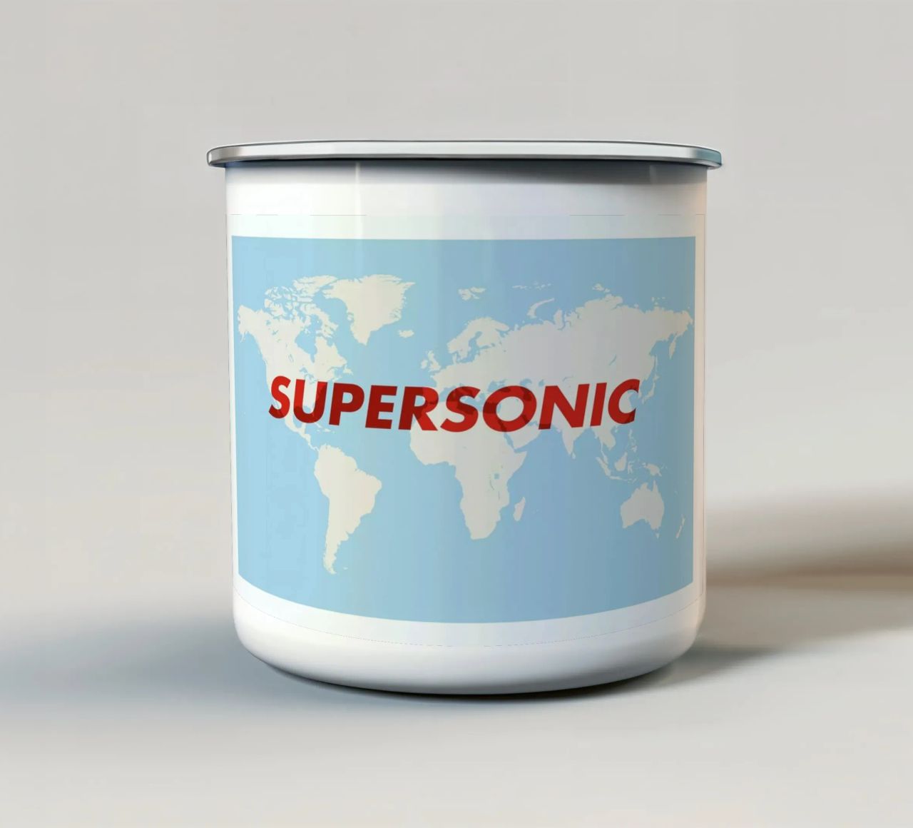Supersonic tazza in smalto da Marc Schulthess