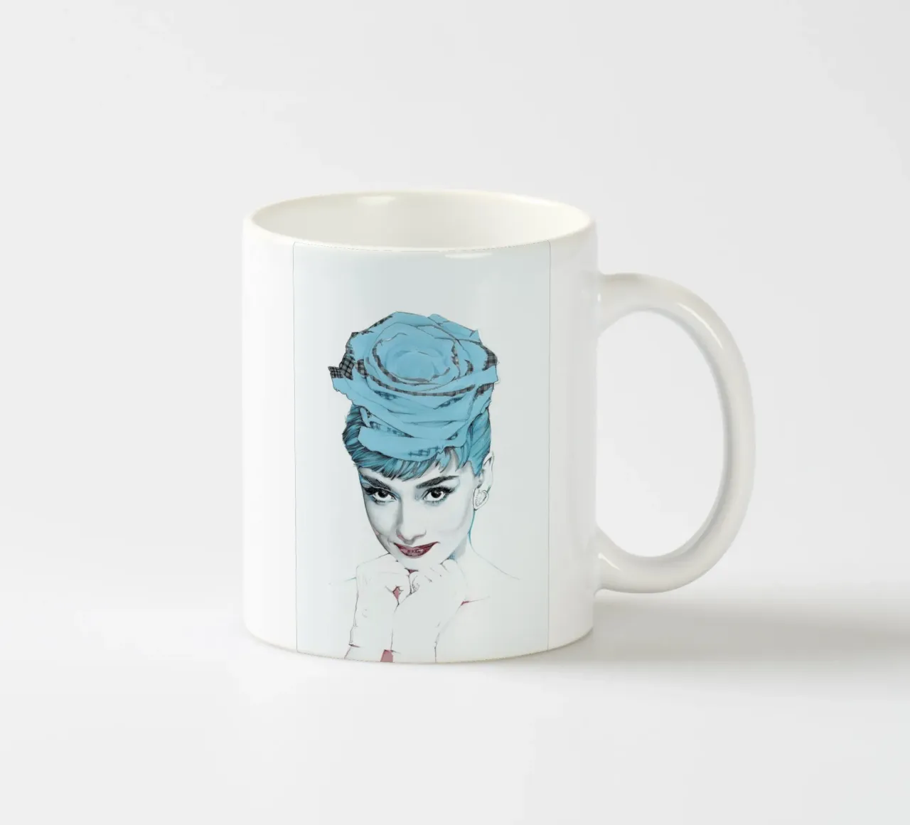 Audrey Hepburn in blu tazza in ceramica da Susana Miranda ilustracion