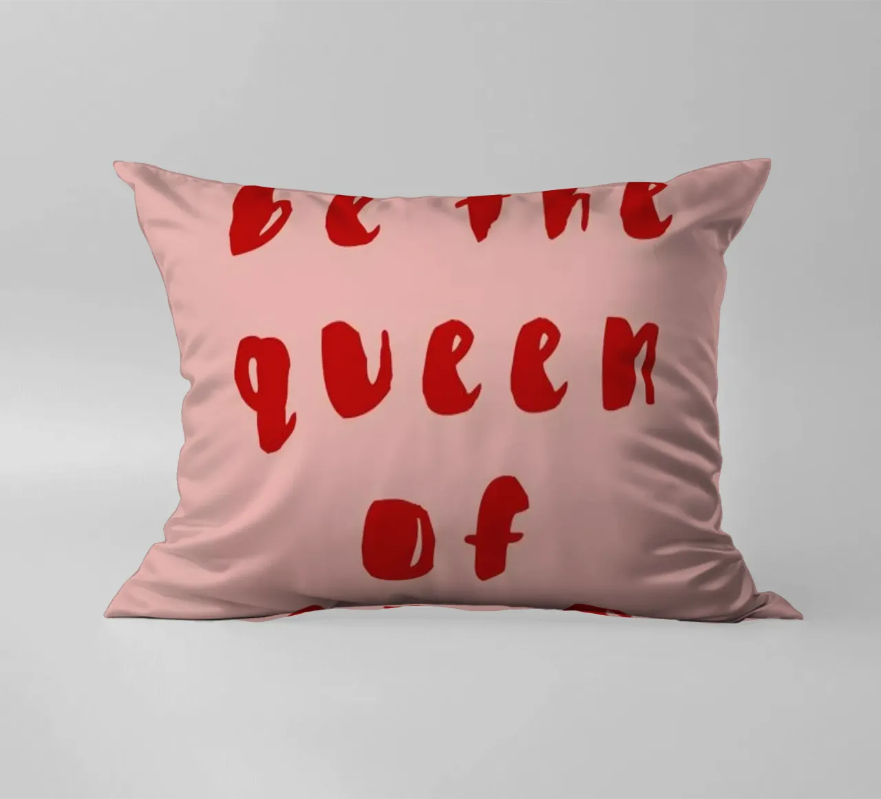 Queen of 2020 cuscino da daylight design studio