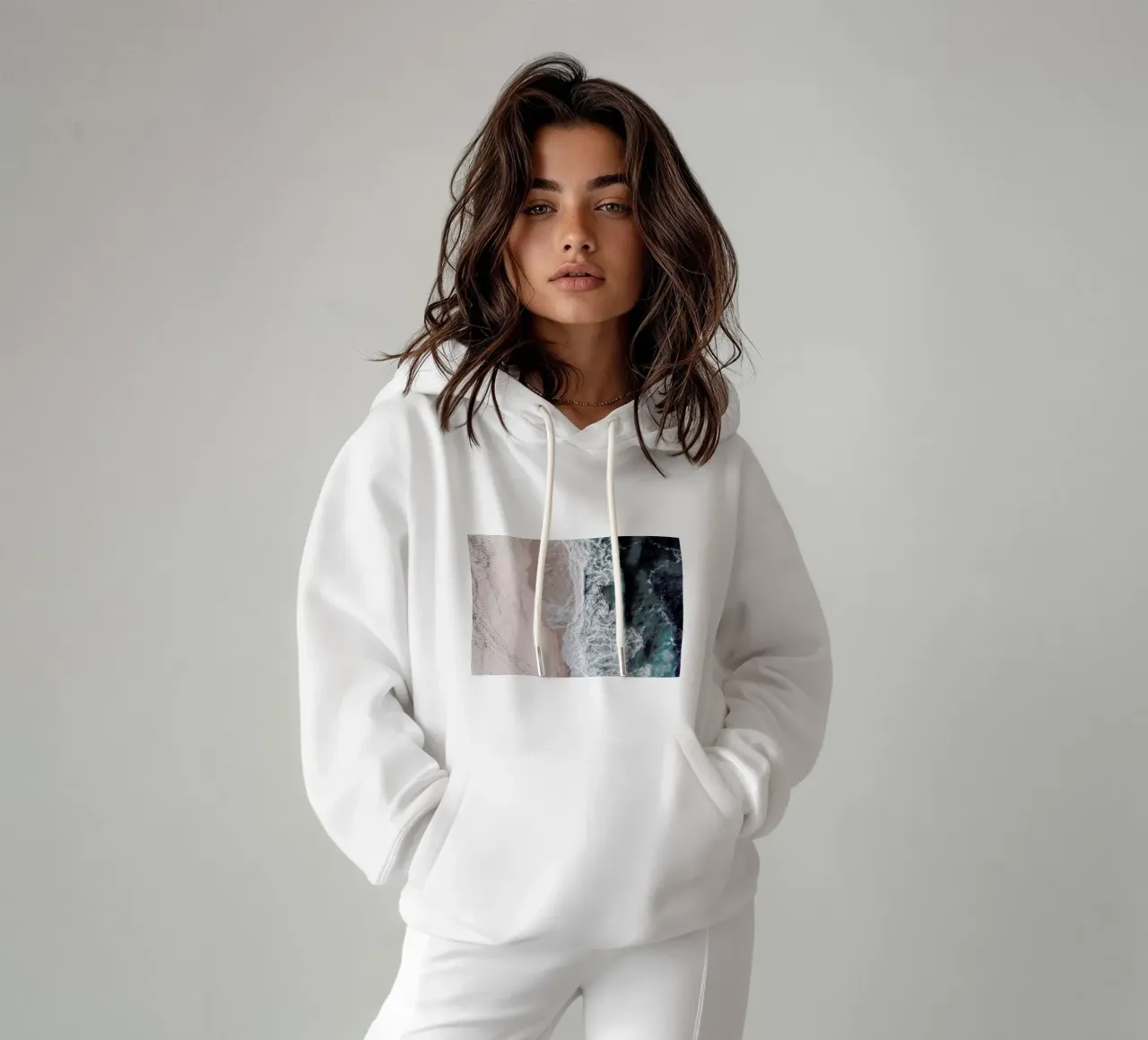 Crashing Waves felpa con cappuccio da Ingrid Beddoes