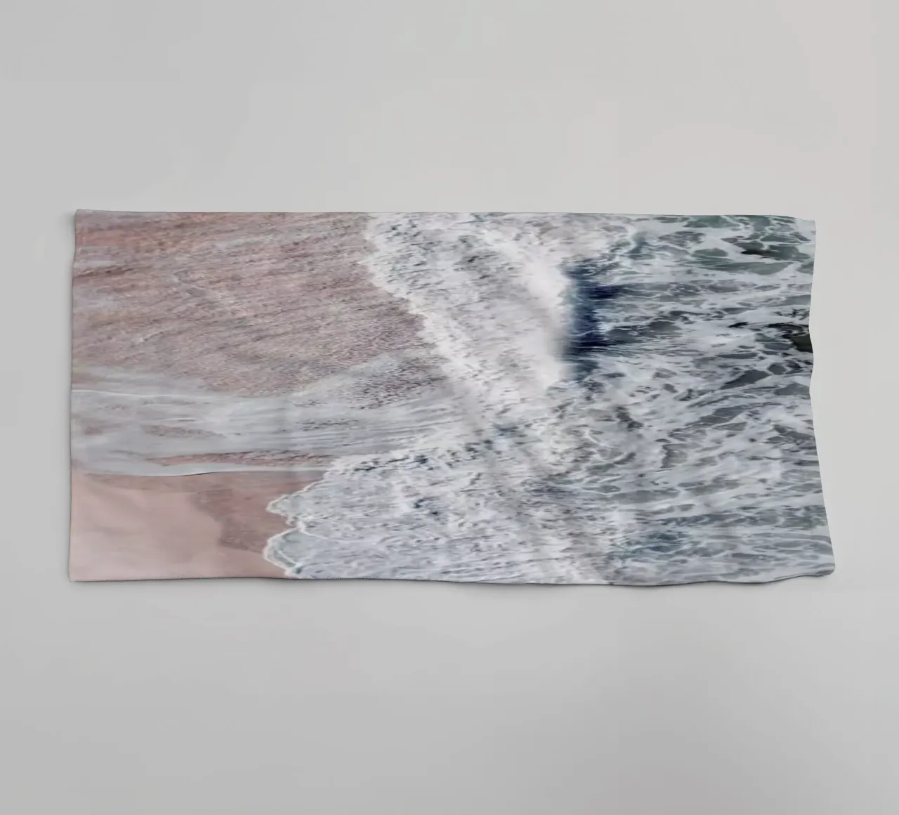 Crashing Waves asciugamano da bagno da Ingrid Beddoes