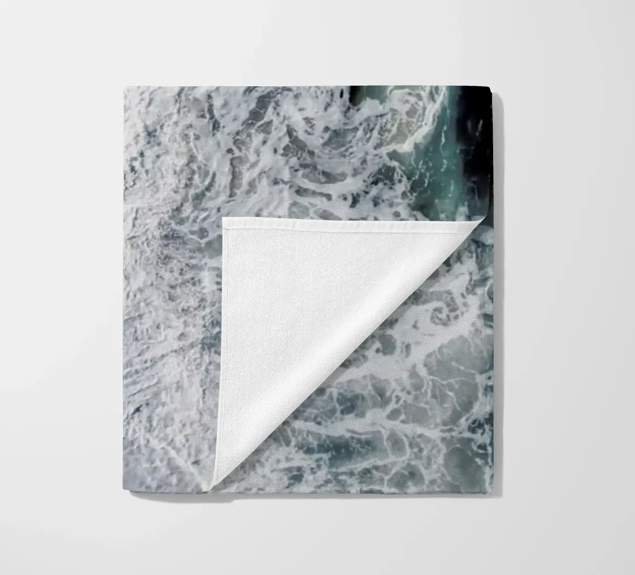 Crashing Waves telo mare da Ingrid Beddoes