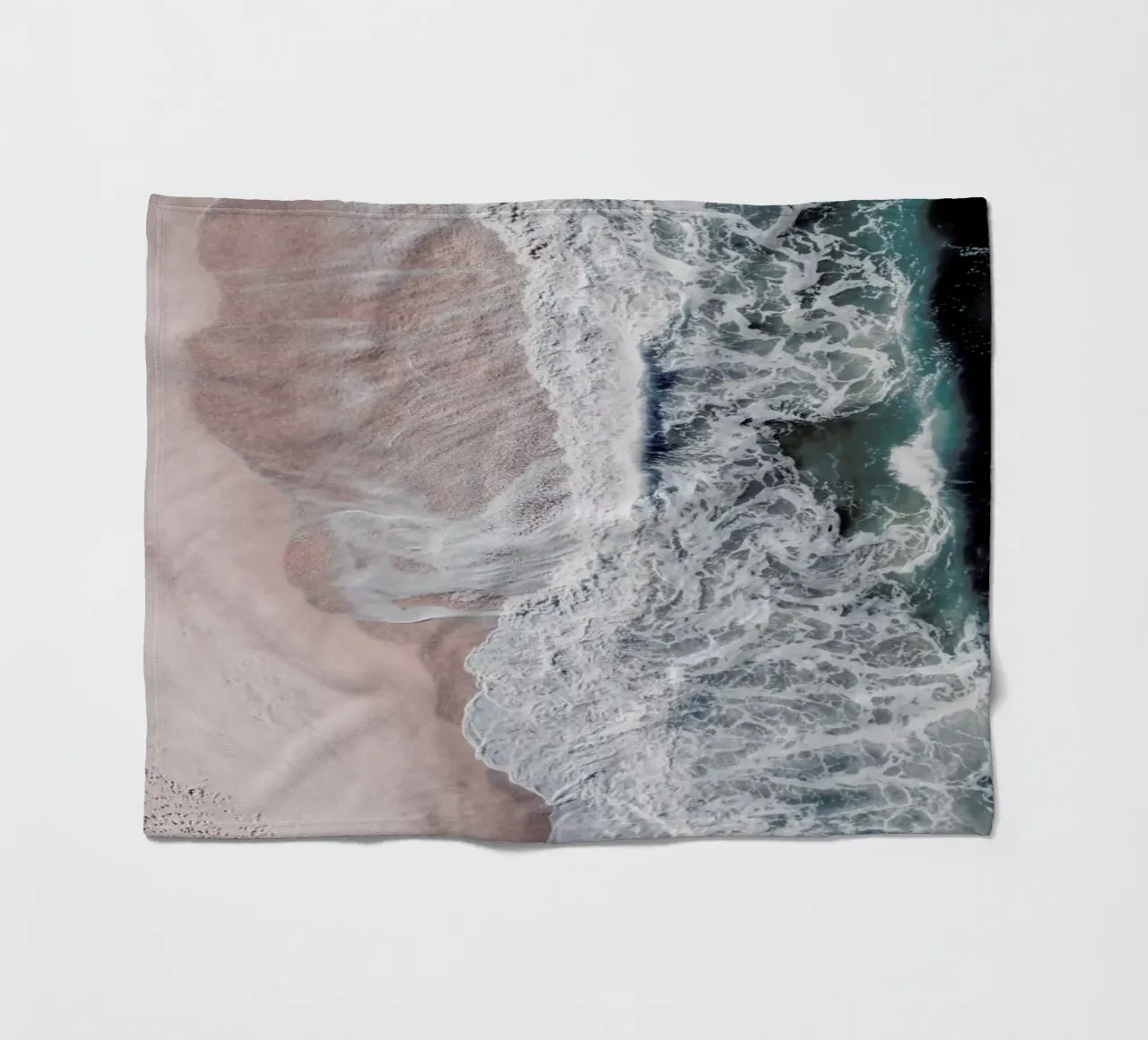 Crashing Waves coperta in pile da Ingrid Beddoes