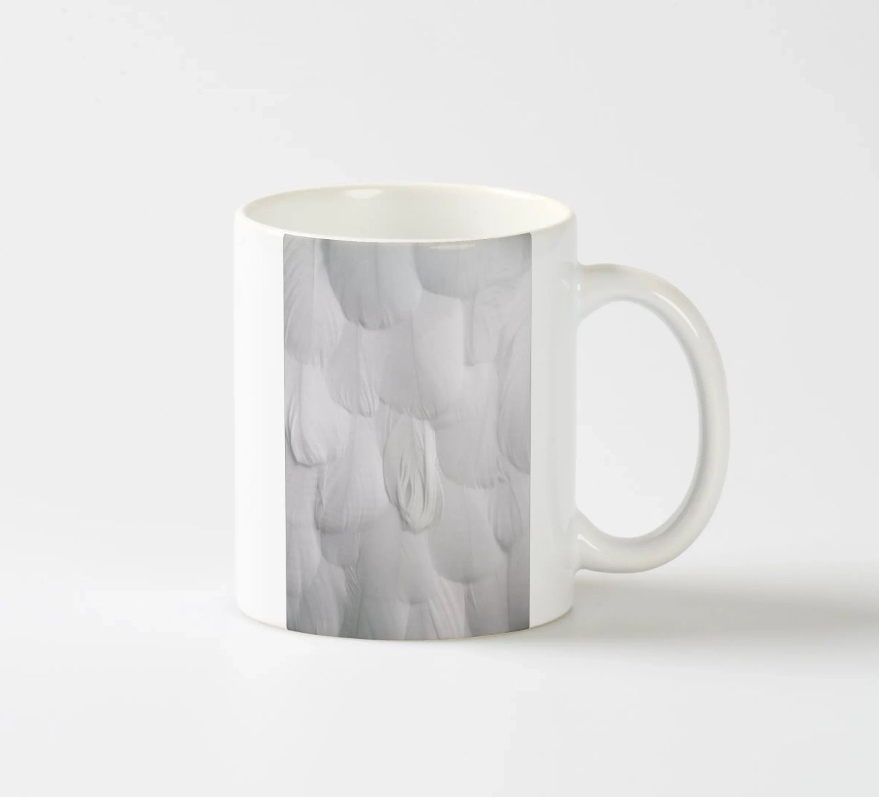 Soft White Feathers tazza in ceramica da Studio Nahili