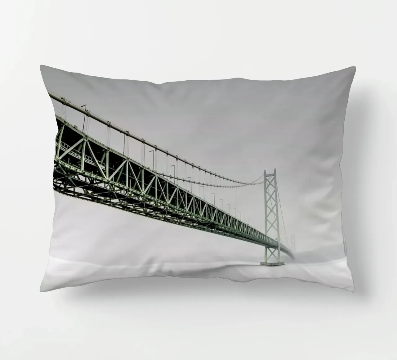 Akashi Kaikyō Bridge - Japan 2019 cuscino da Håggard Photography | Ronny Behnert