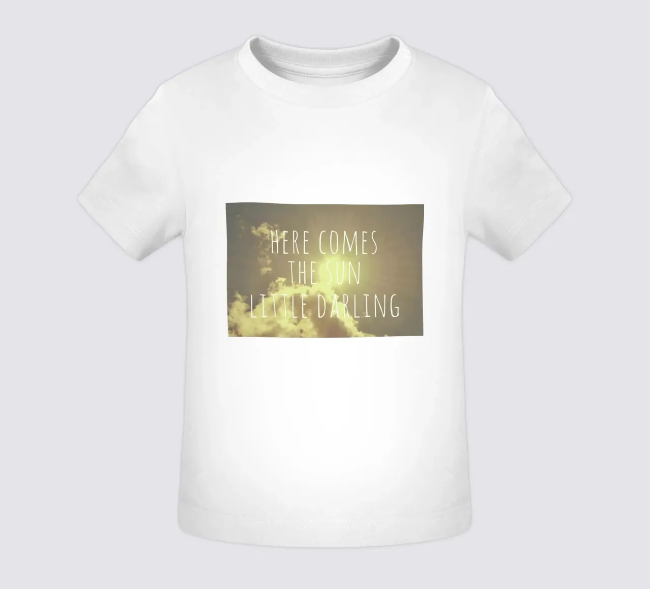 Little Darling Baby T-Shirt von Vintage Skies
