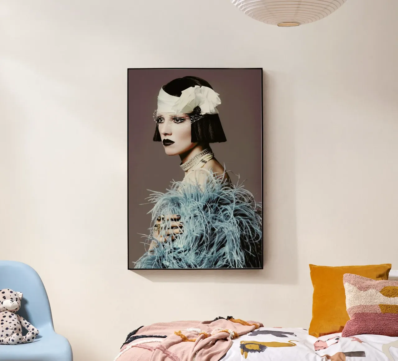 Feathers II plexiglass da Runway Collective