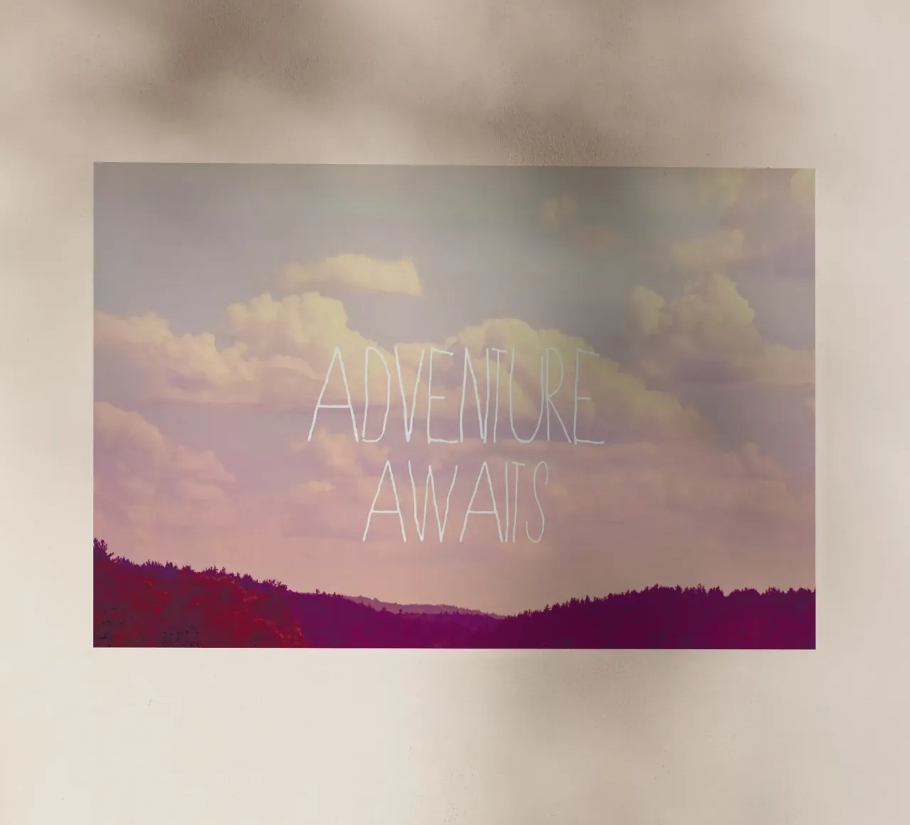Adventure Awaits 1 pellicola backlit da Vintage Skies