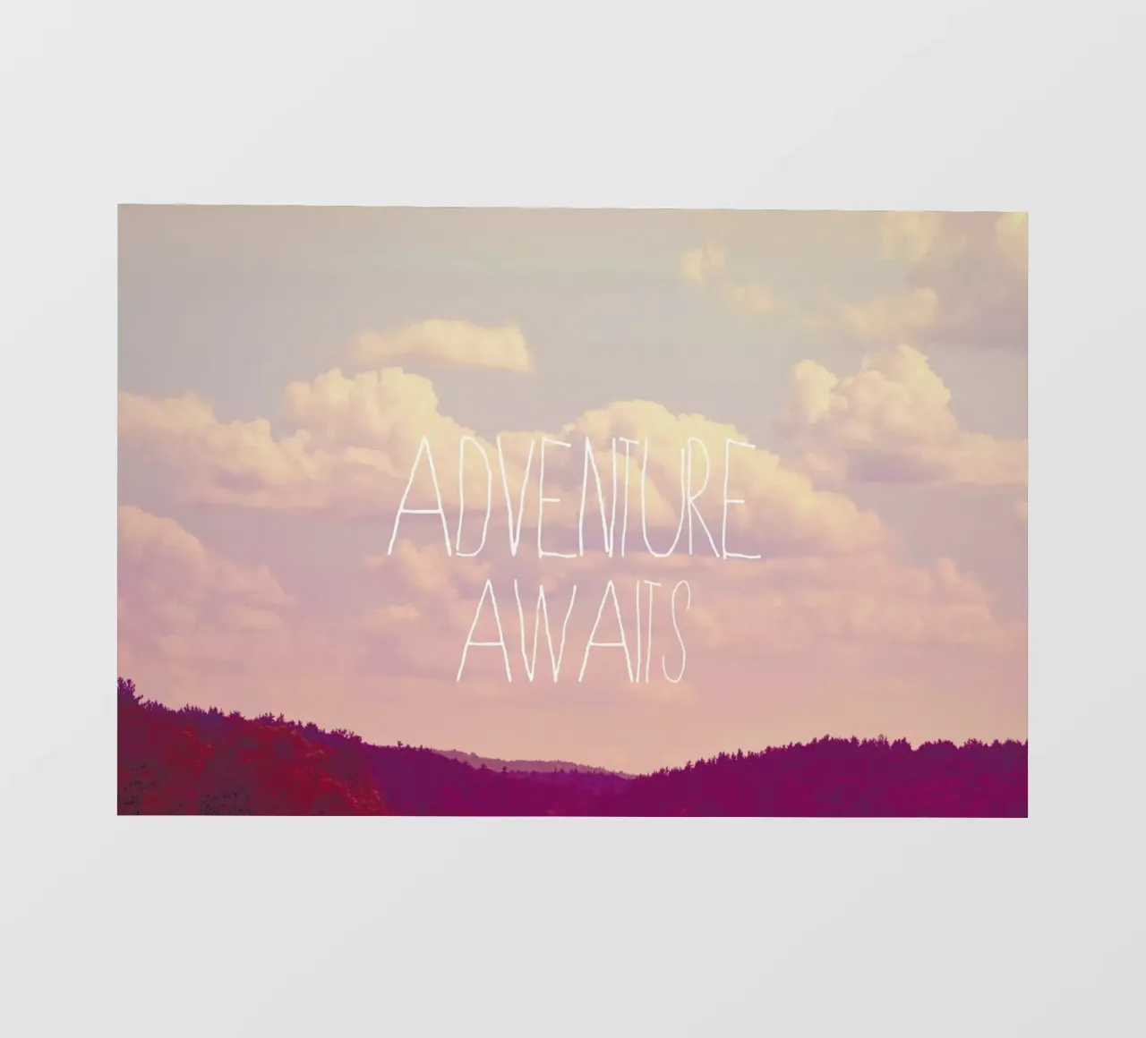 Adventure Awaits 1 pellicola backlit da Vintage Skies