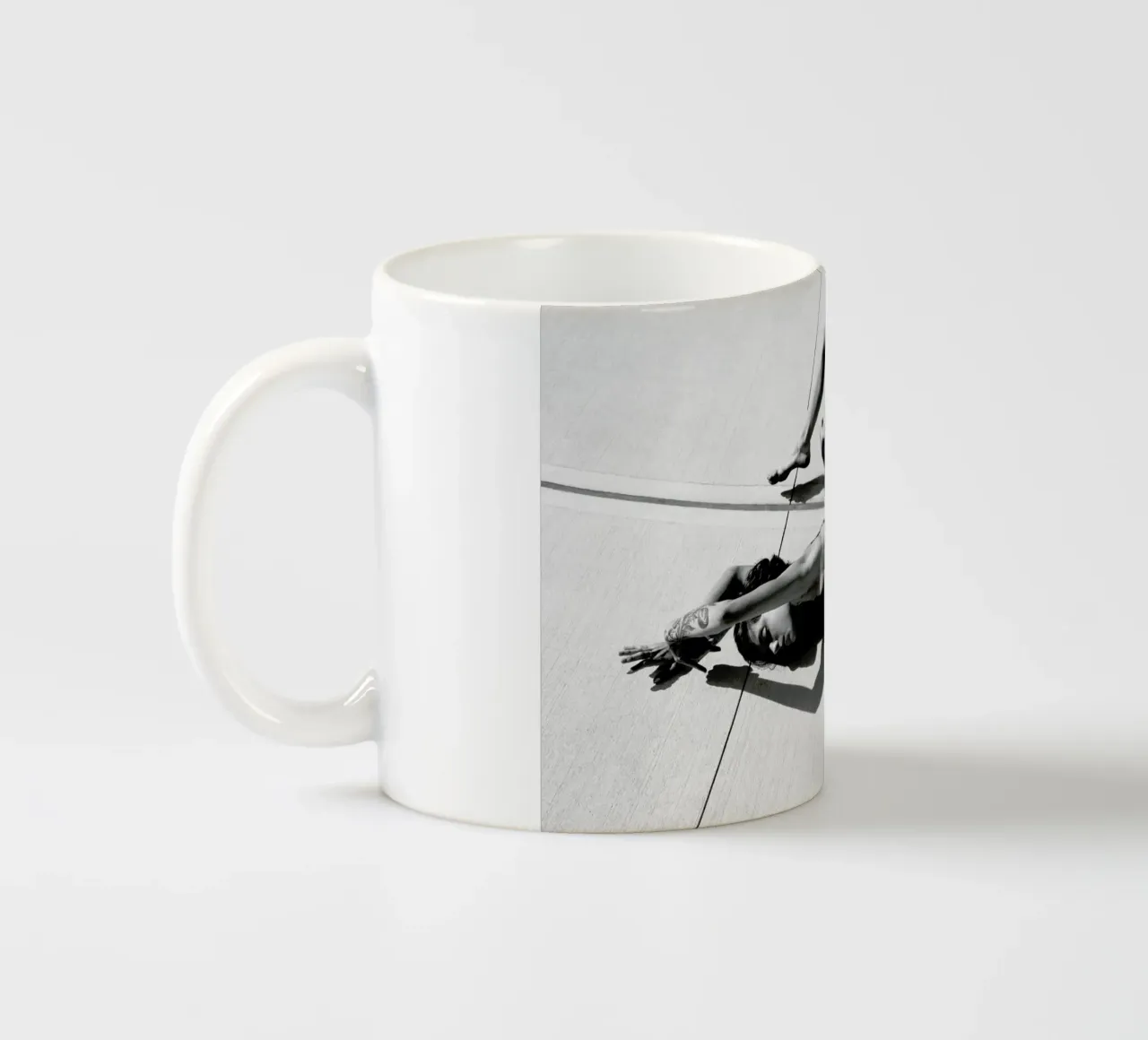 Physicality tazza in ceramica da Runway Collective