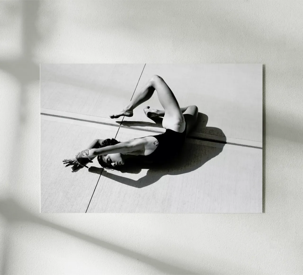 Physicality plexiglass da Runway Collective