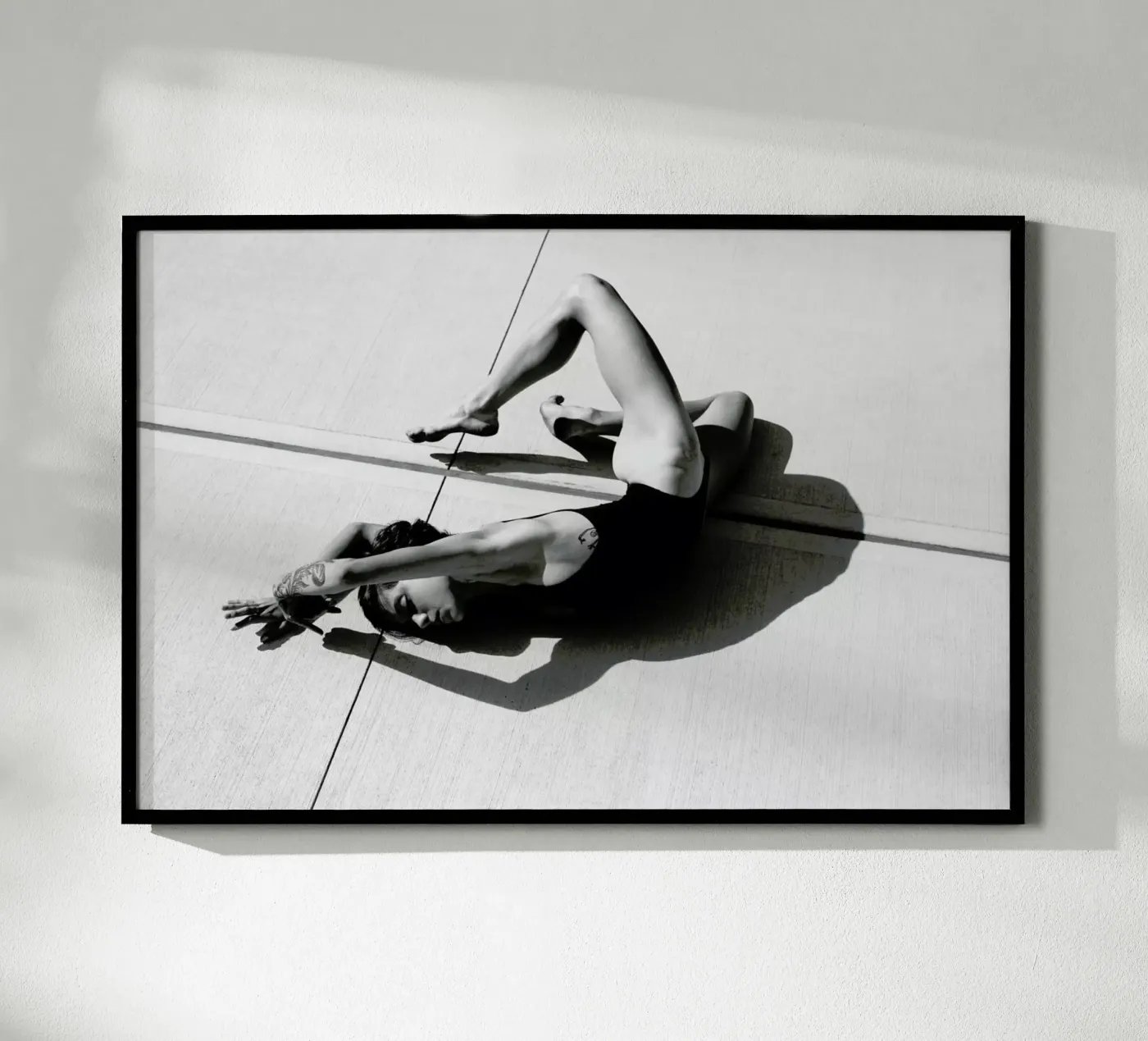 Physicality poster da Runway Collective