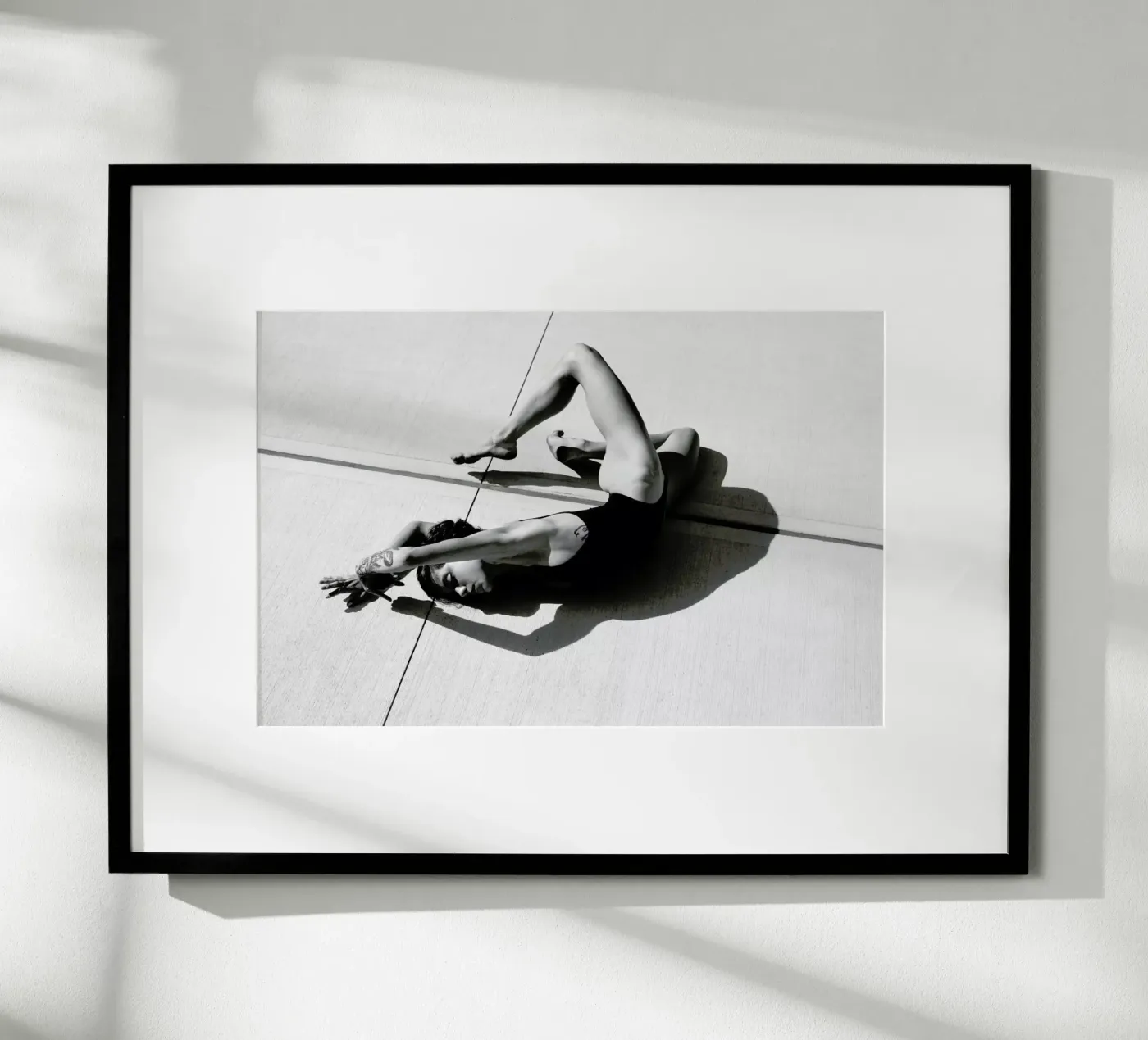 Physicality poster da Runway Collective