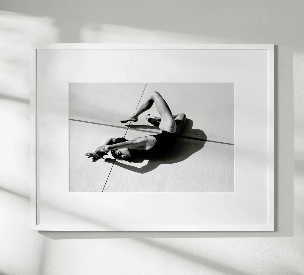 Physicality poster da Runway Collective