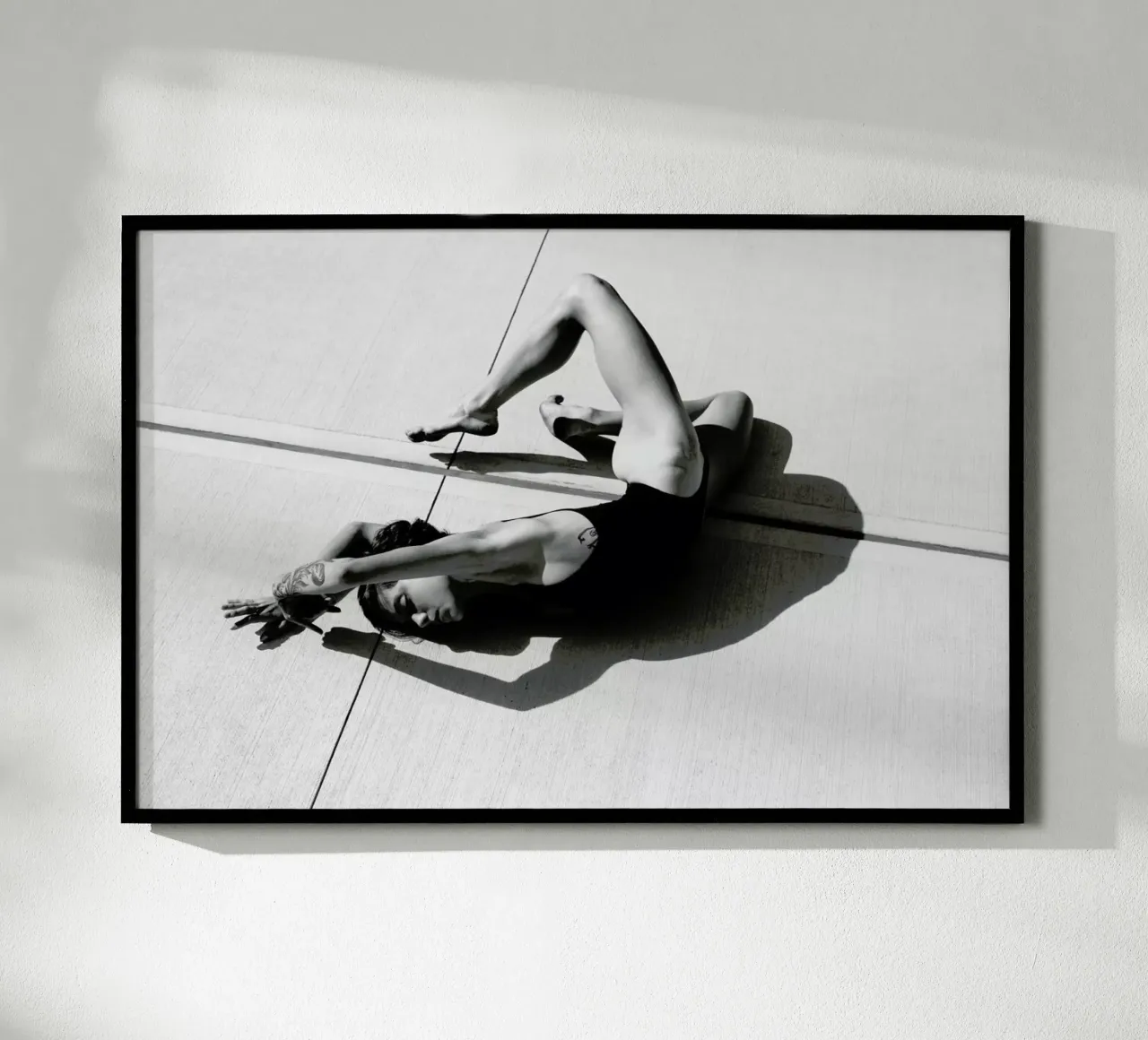 Physicality poster da Runway Collective