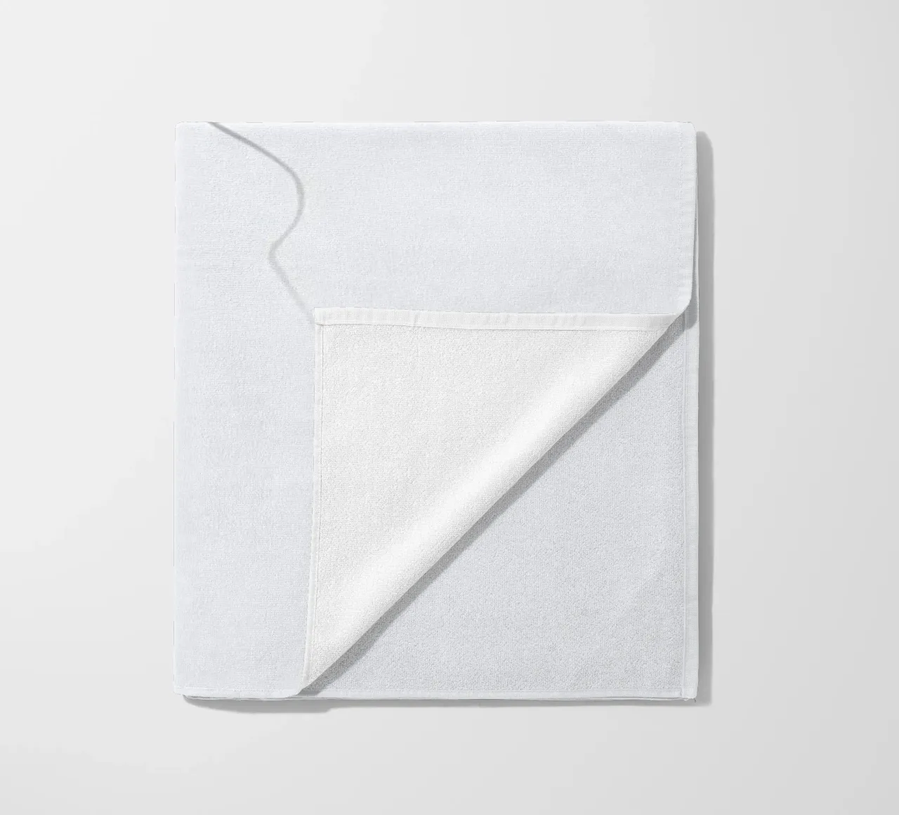 Pose Strandtuch von Graphite