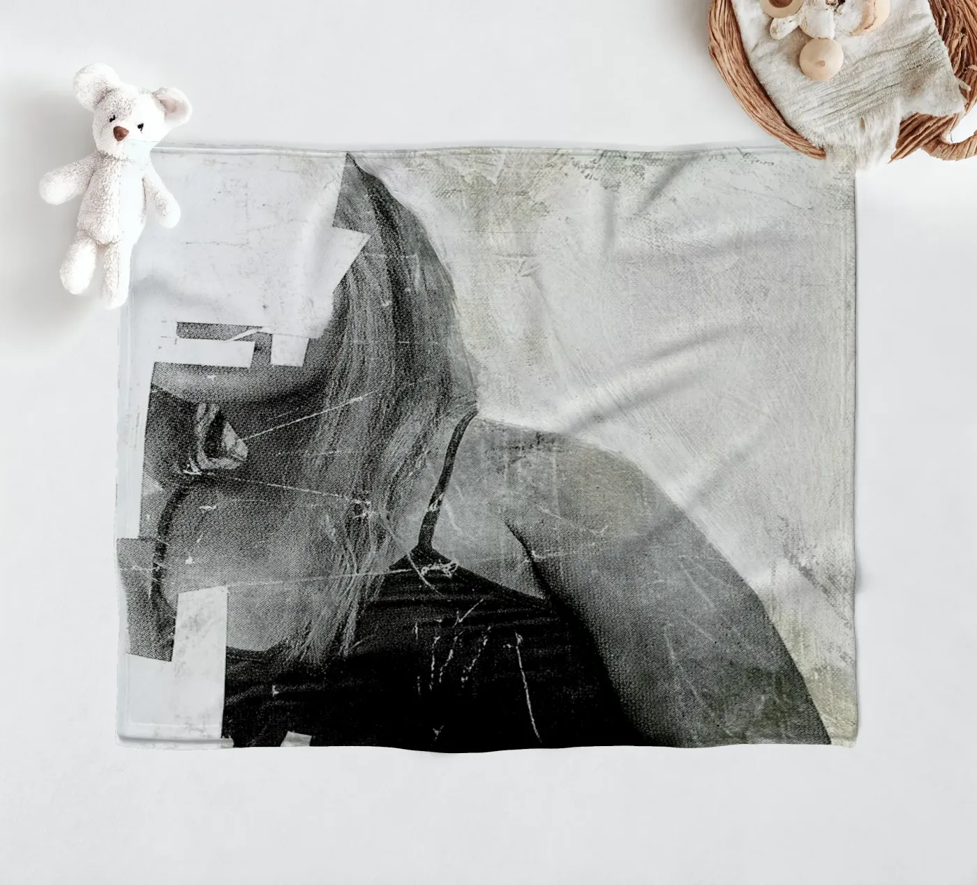 Faceless 03 Fleecedecke von Famous When Dead