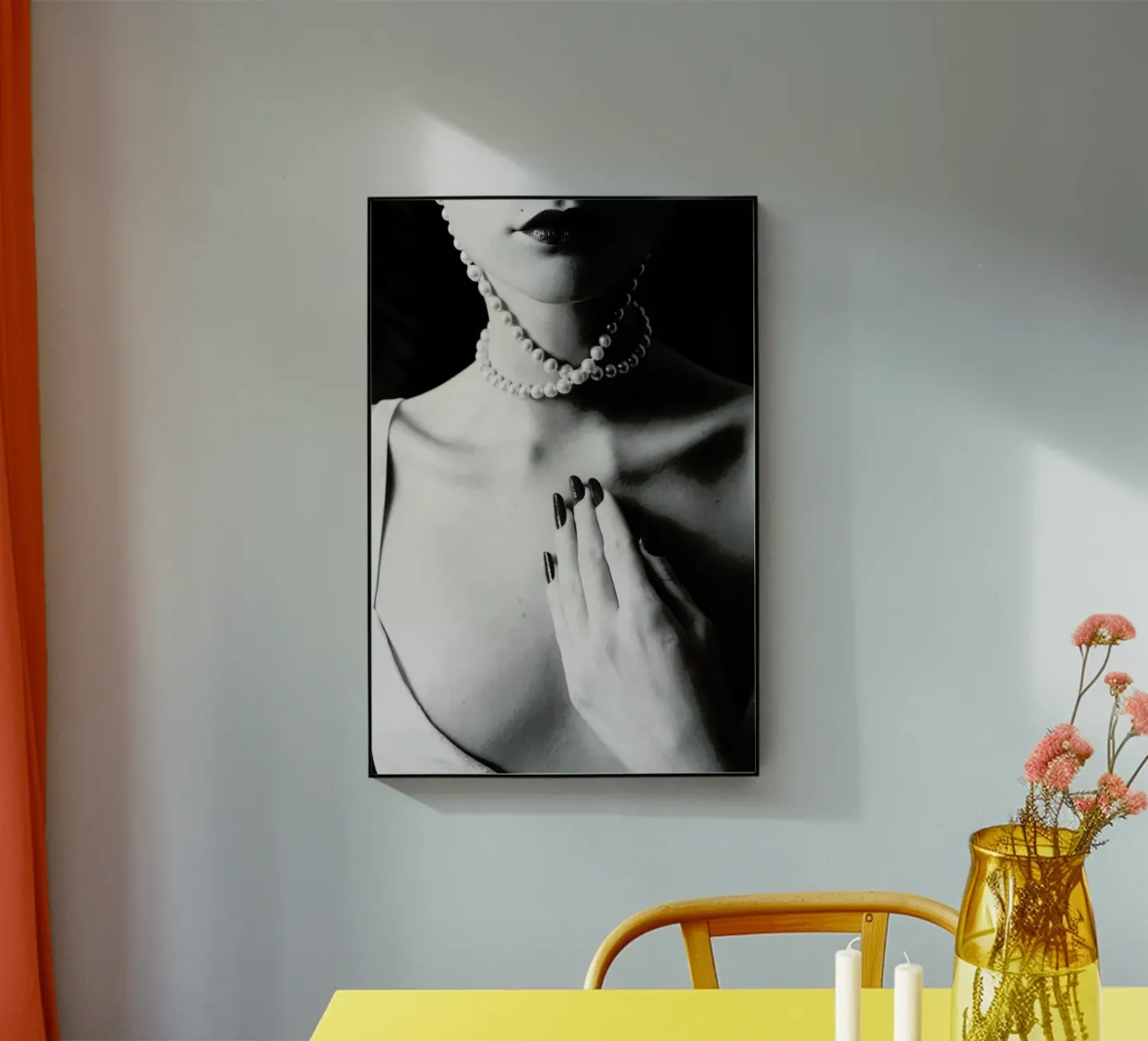 Adornment plexiglass da Runway Collective