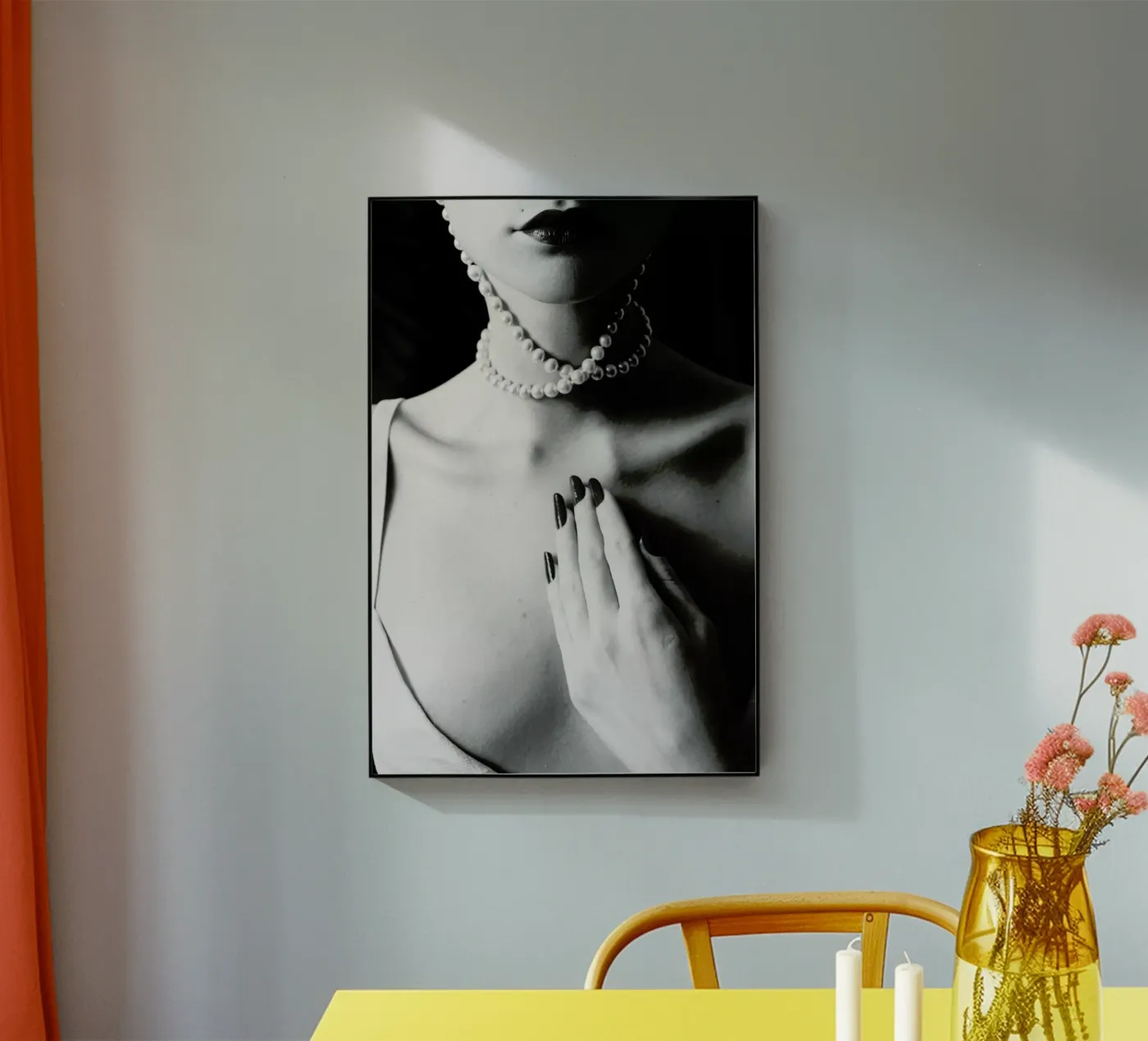 Adornment plexiglass da Runway Collective