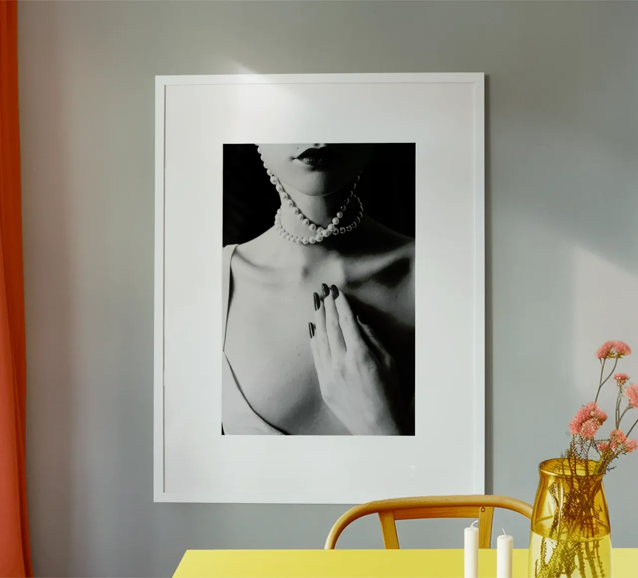 Adornment poster da Runway Collective