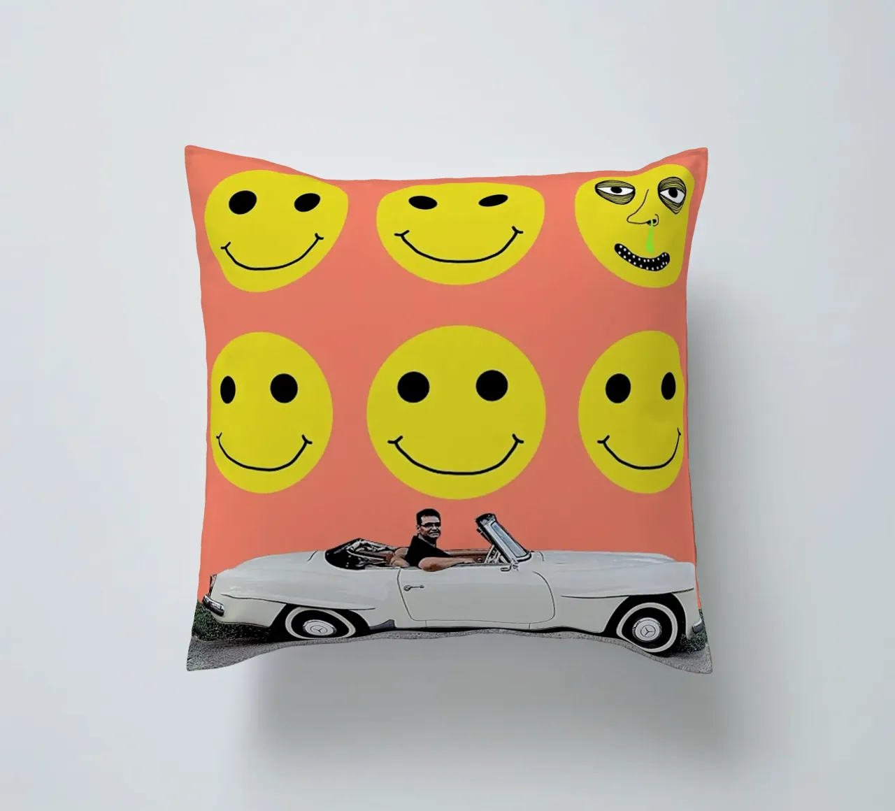 some smiles are more equal than others cuscino da FinnanoFenno