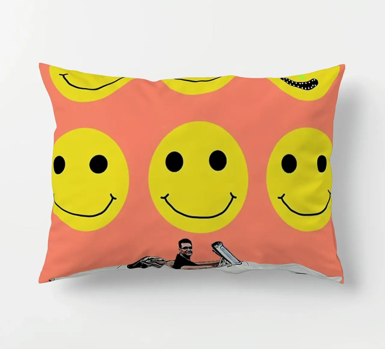 some smiles are more equal than others cuscino da FinnanoFenno