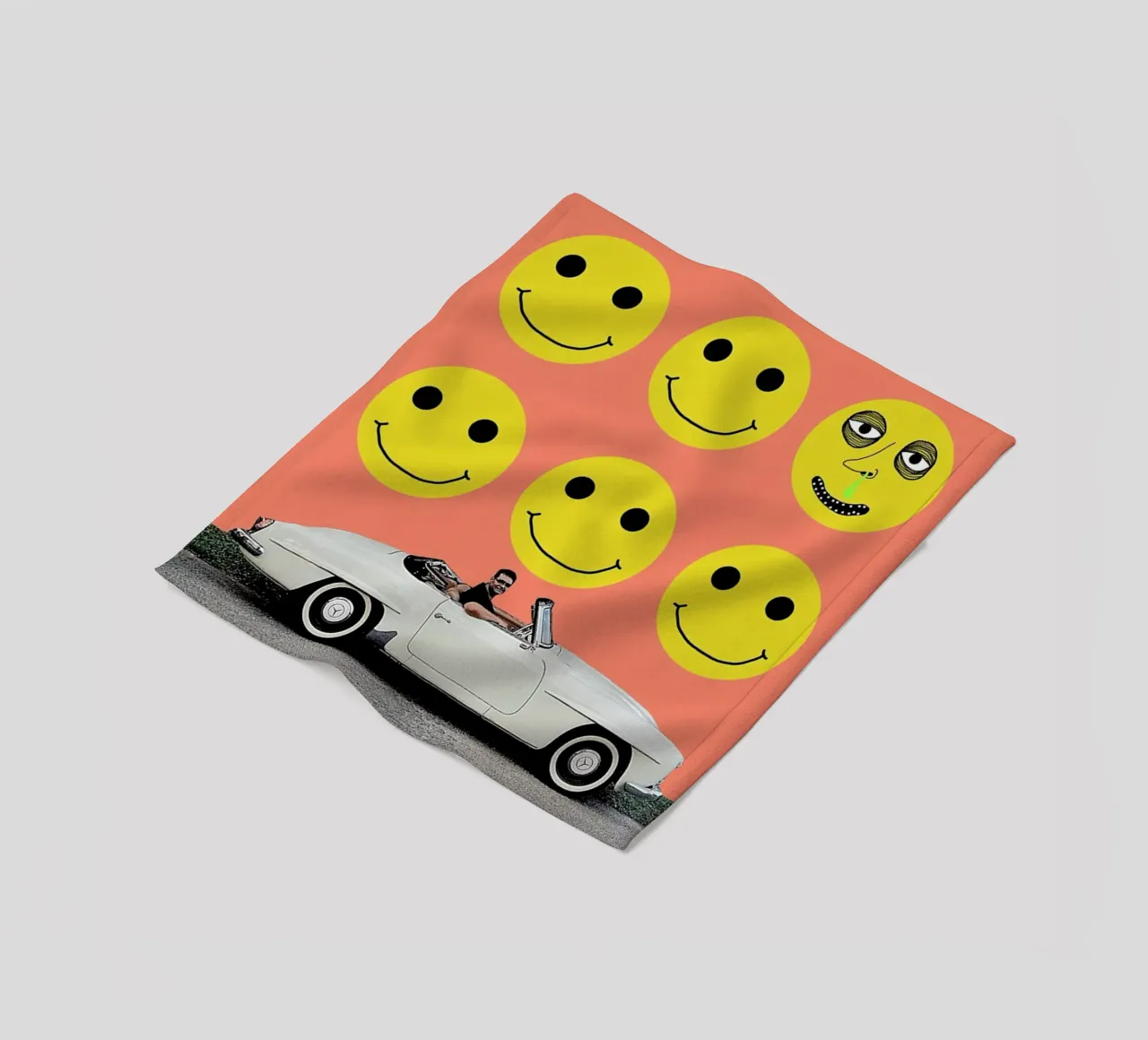 some smiles are more equal than others coperta in pile da FinnanoFenno