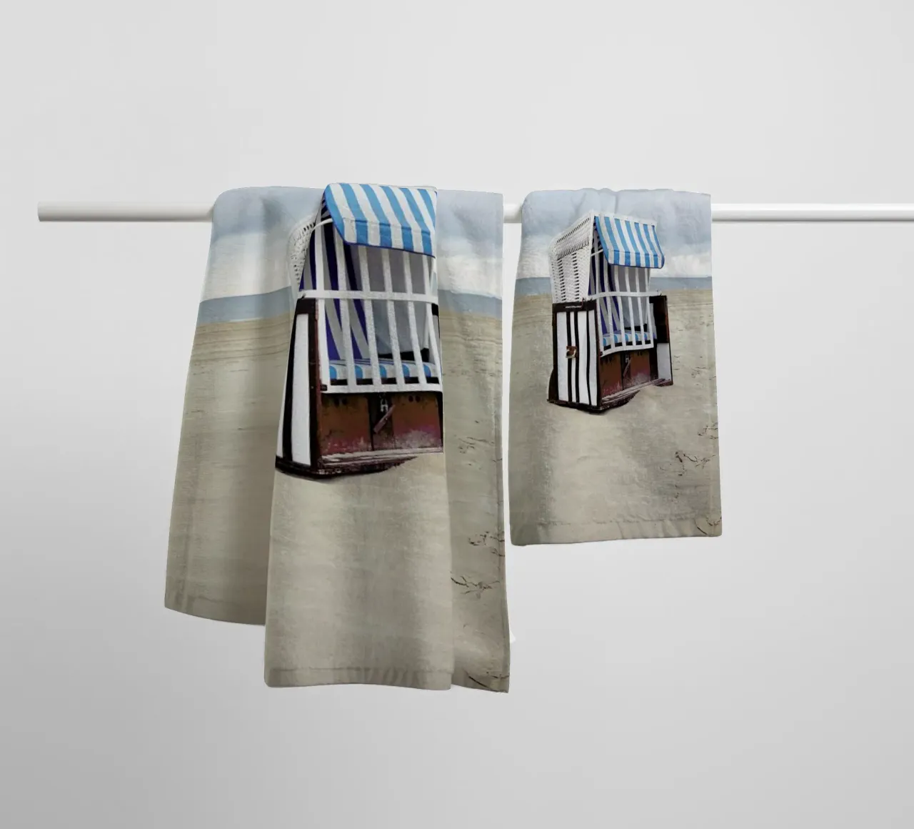 Beach Hut asciugamano da bagno da METROPOLIS