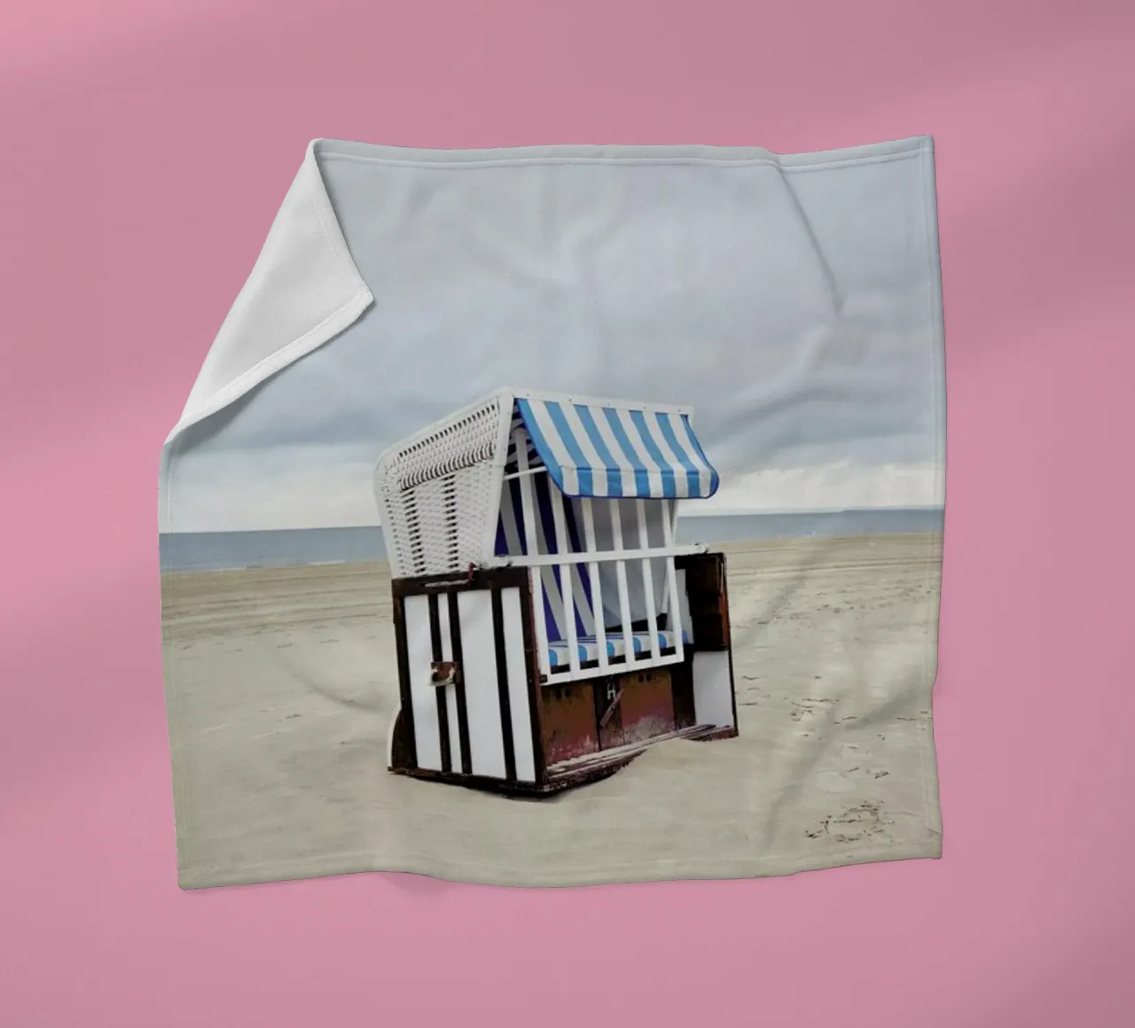 Beach Hut coperta in pile da METROPOLIS