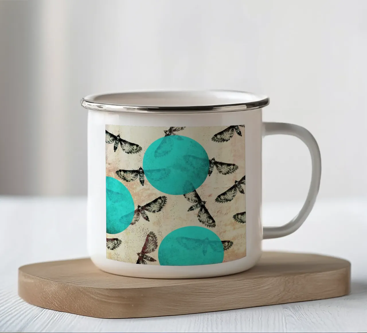 Moths 1 tazza in smalto da Elisabeth Fredriksson