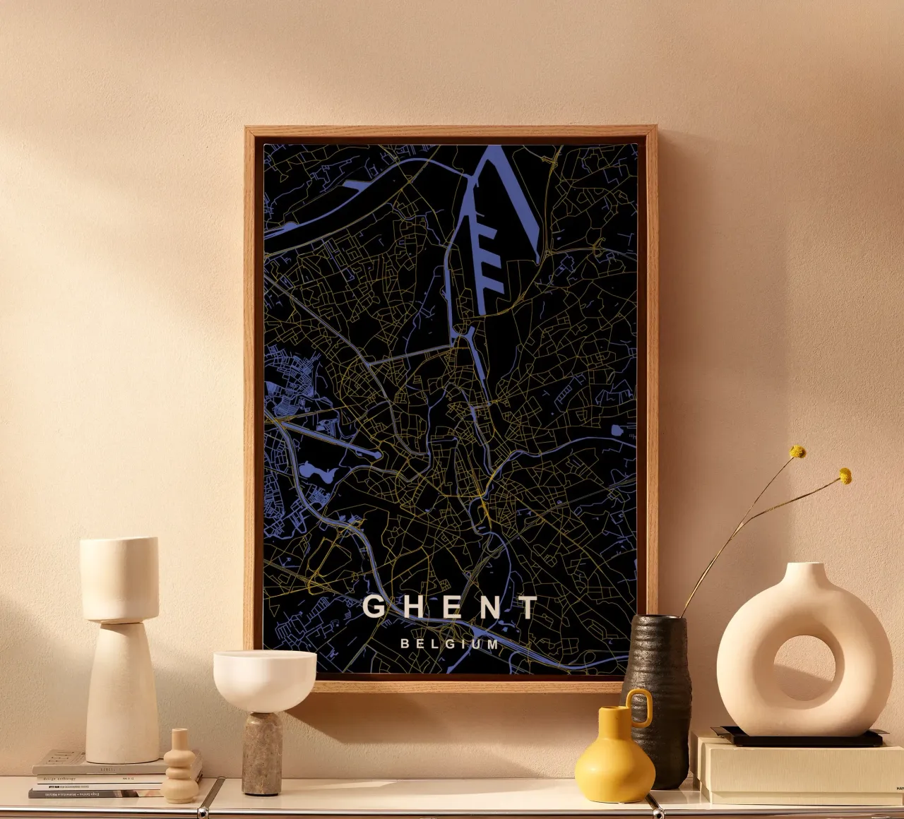 Gand Belgio - Mappa della città in nero e oro tela con Cornice a cassetta da Cartographers Library