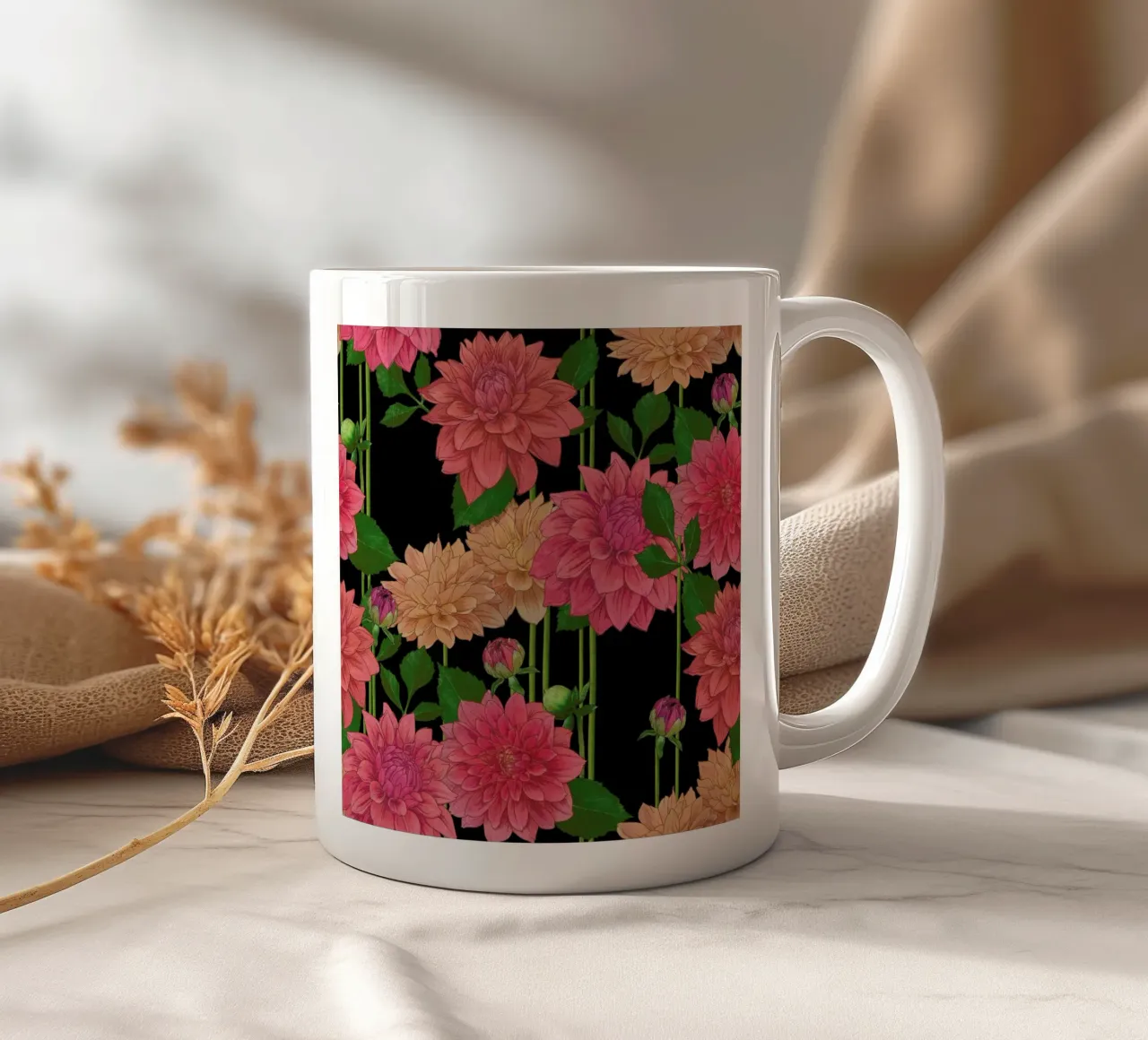 Idyllic Dahlia tazza in ceramica da Laura Graves