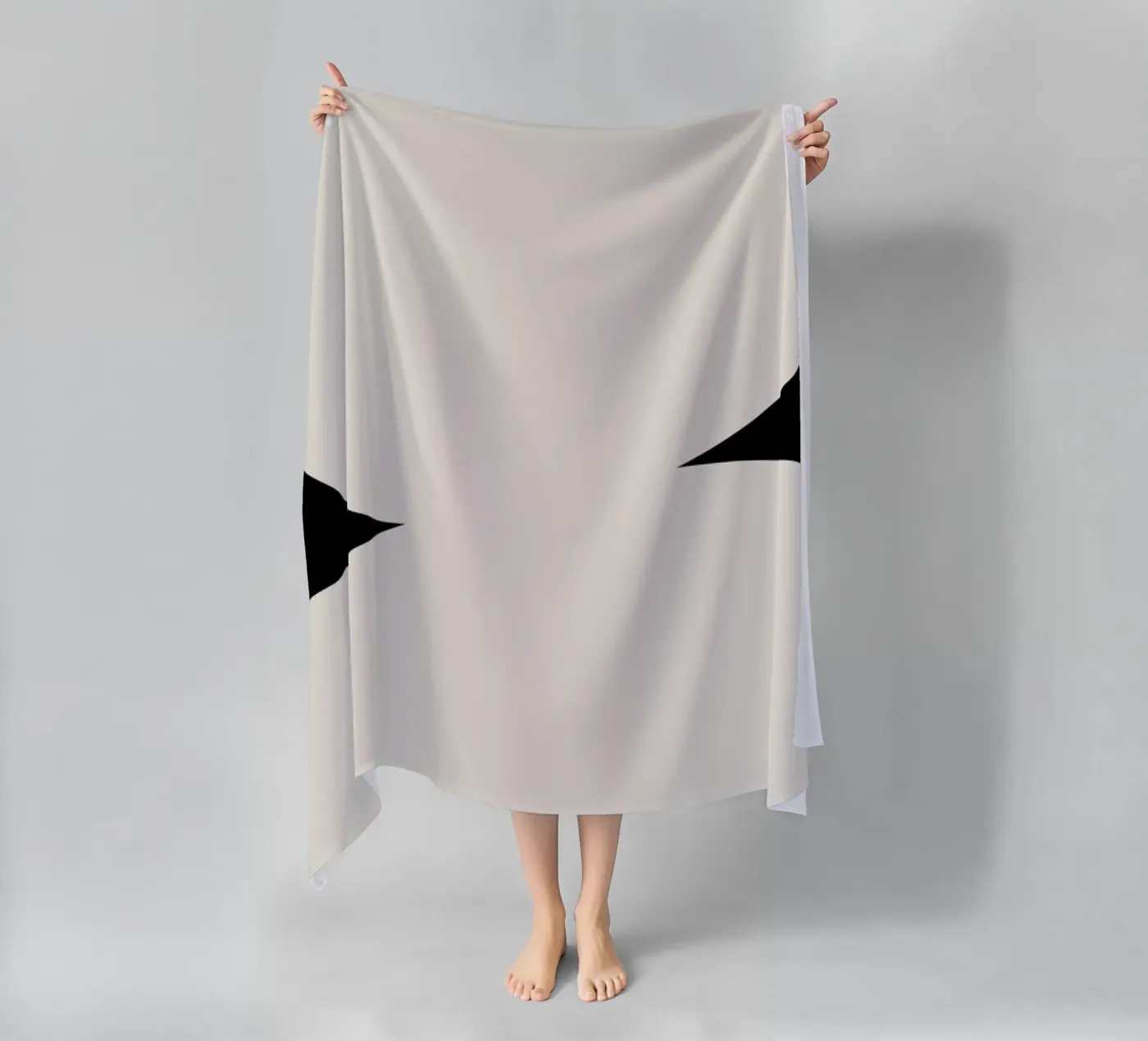 Enveloping Strandtuch von Graphite