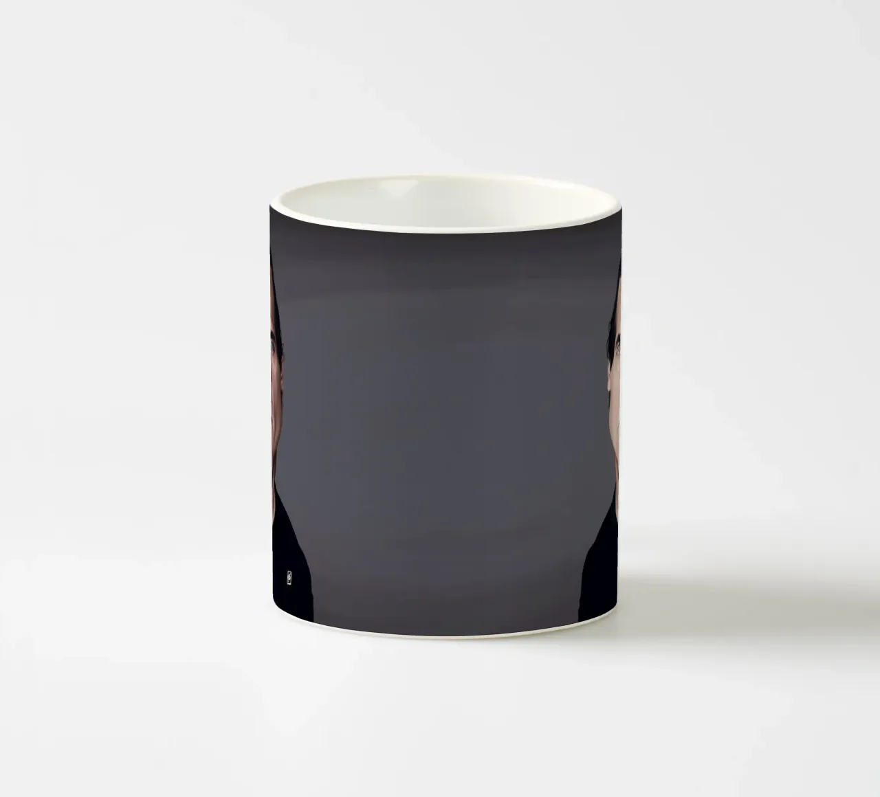 Joaquin Phoenix tazza in ceramica da Rob Art | Illustration