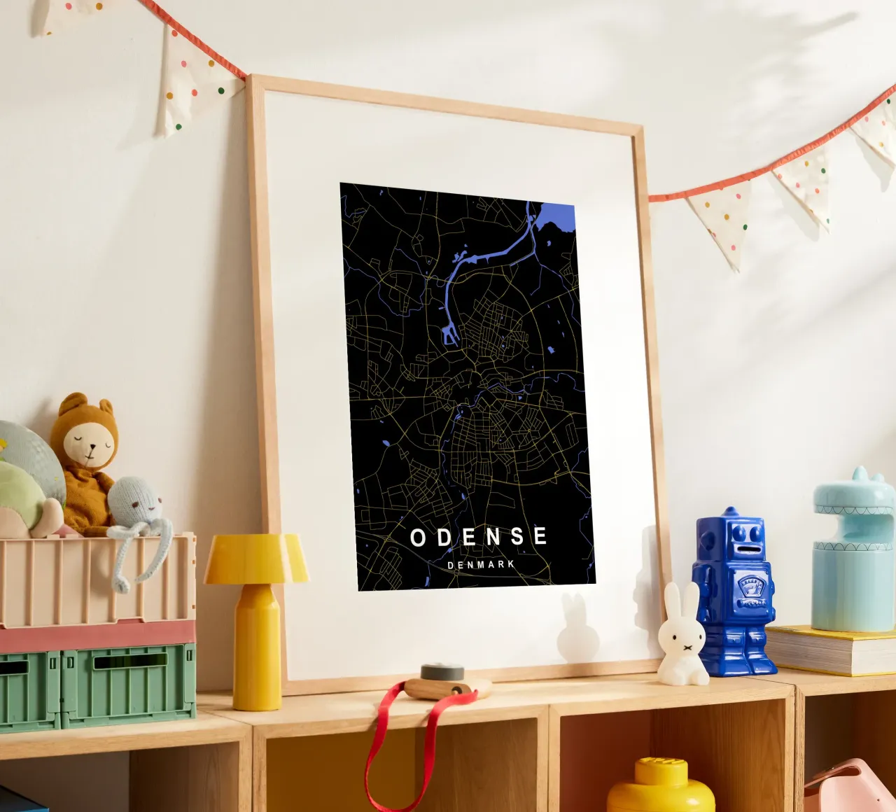 Odense Danimarca - Mappa della città in nero e oro carta hahnemühle da Cartographers Library