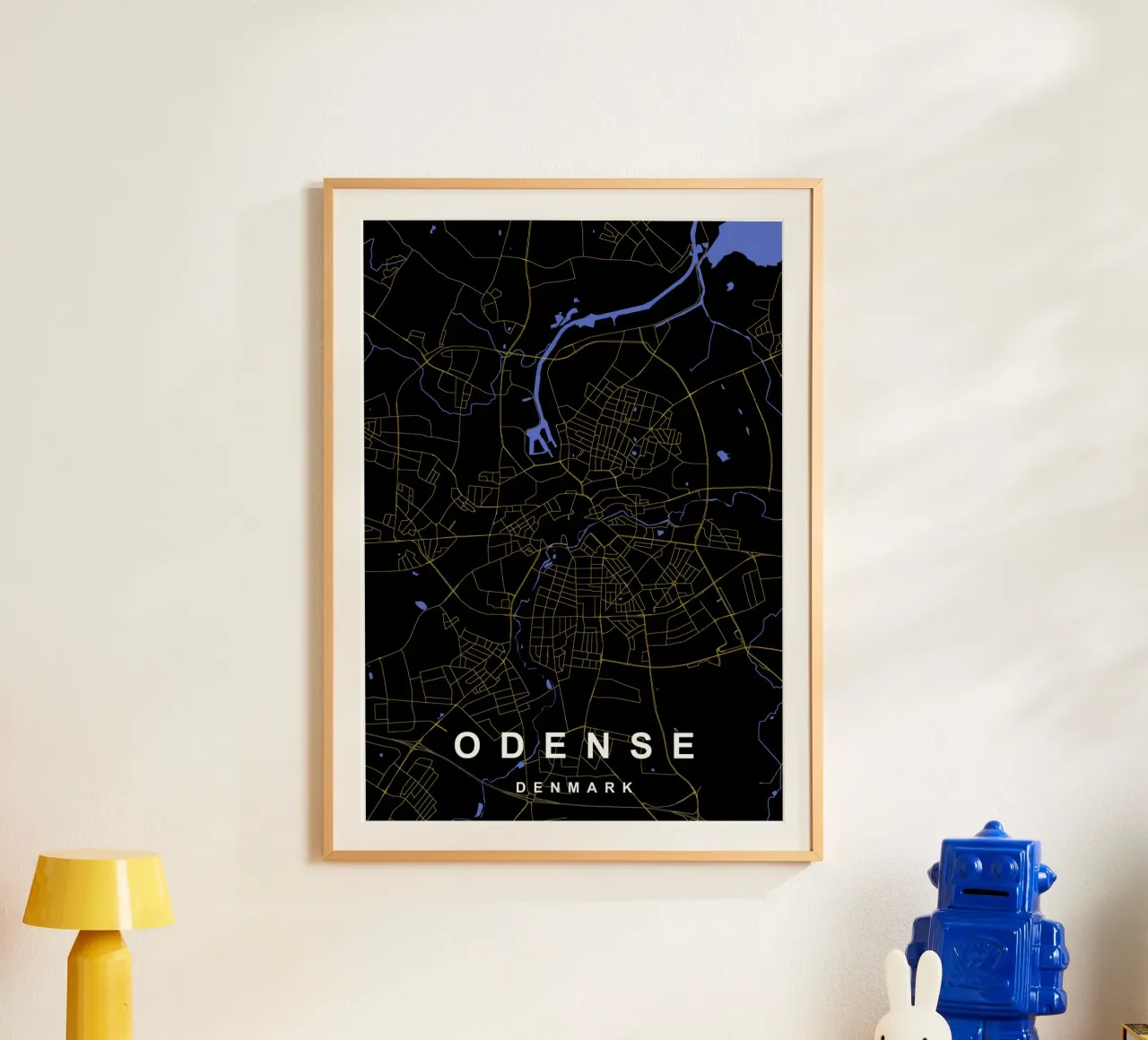 Odense Danimarca - Mappa della città in nero e oro carta hahnemühle da Cartographers Library