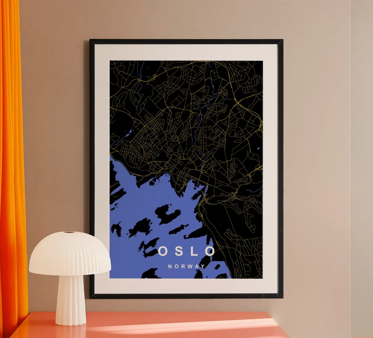 Mappa della città di Oslo Norvegia nero e oro poster da Cartographers Library