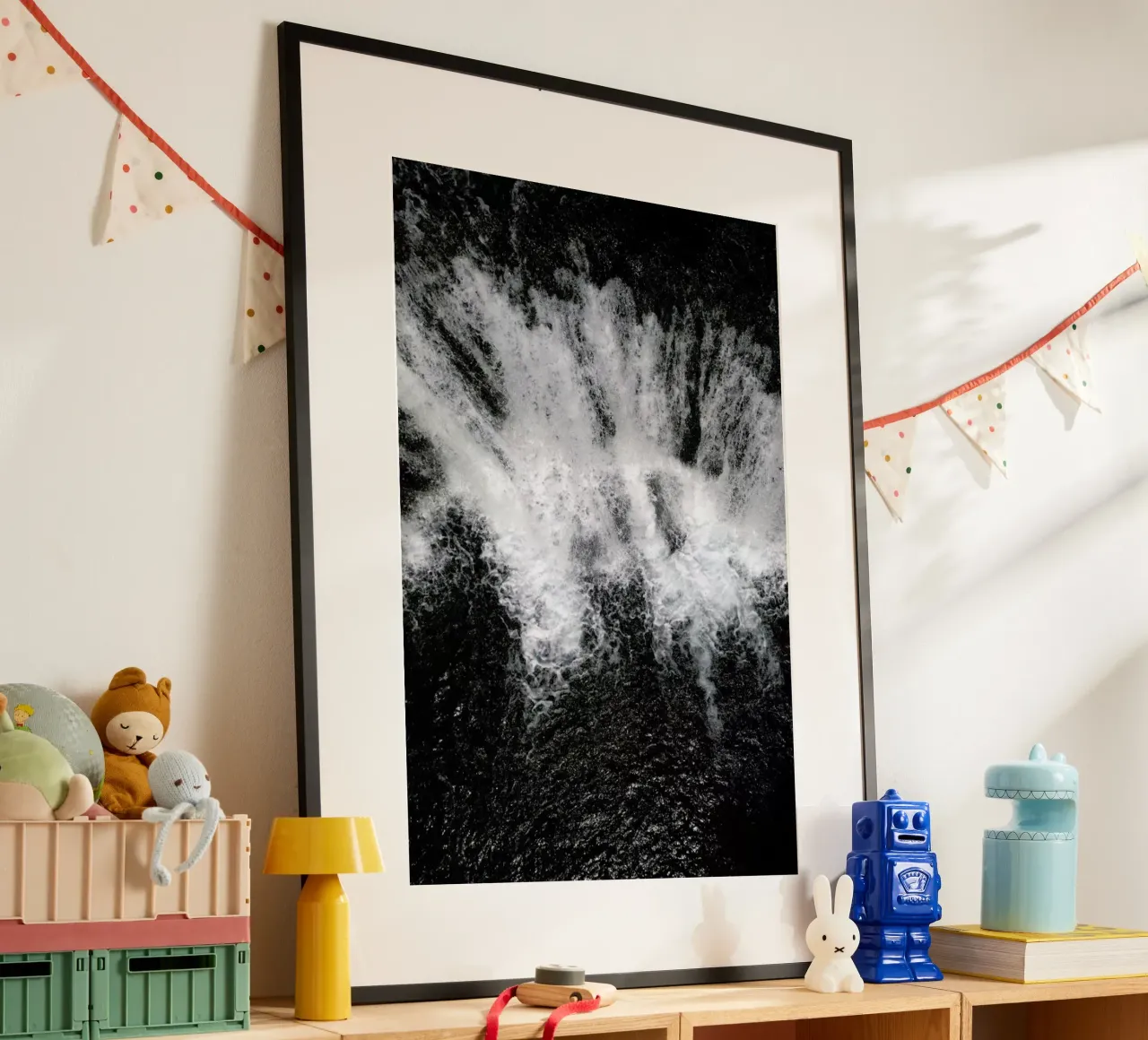 Waterfall a Million Drops of Water poster con telaio in legno da Studio Nahili